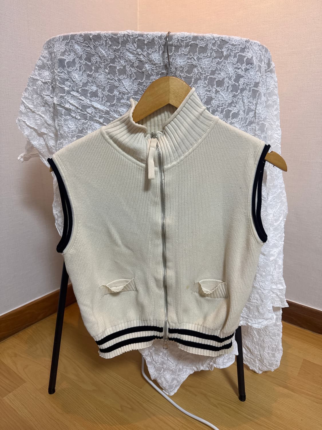 옷장정리 더티스 그로브 오아이오아이 더오픈프로덕트 원진스튜디오 마뗑킴  상품이미지7