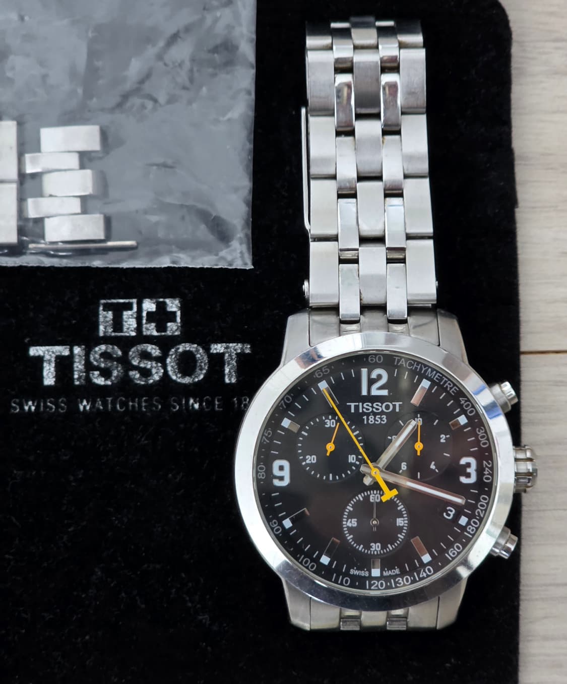 티쏘 (TISSOT) PRC200 쿼츠 크로노그래프 검판메탈 시계 (보증 상품이미지1