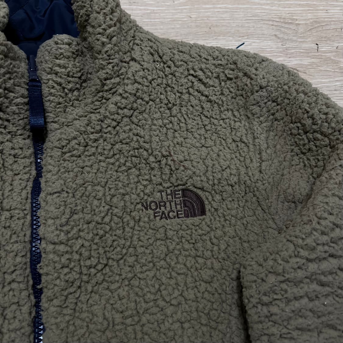 노스페이스 여성 리버시블 뽀글이 후리스 퀼팅점퍼 [네이비] S/90 상품이미지8