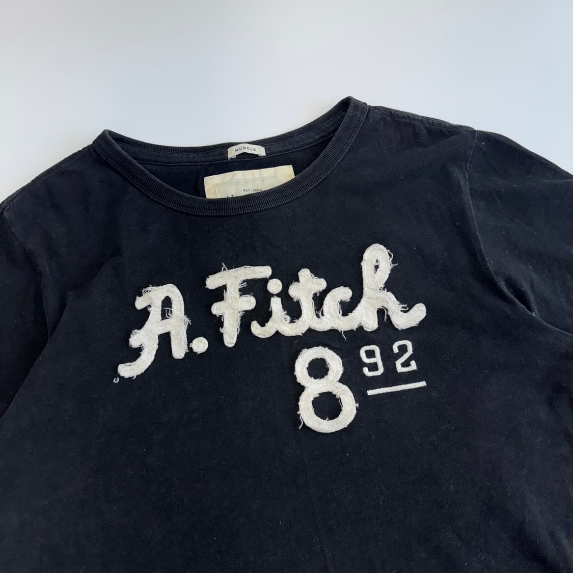 Abercrombie 아베크롬비 그런지 로고 블랙 반팔  상품이미지4