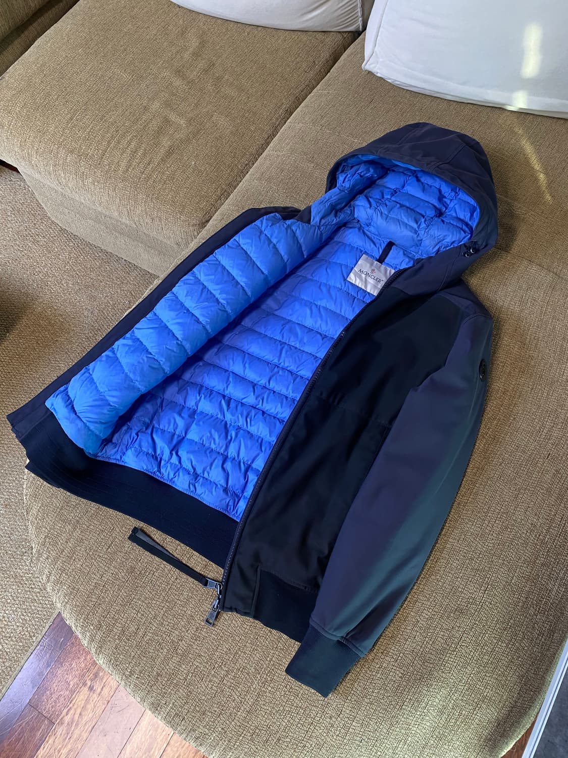 몽클레어 프리마로프트 구스 경량 후드점퍼 (95사이즈) 상품이미지3