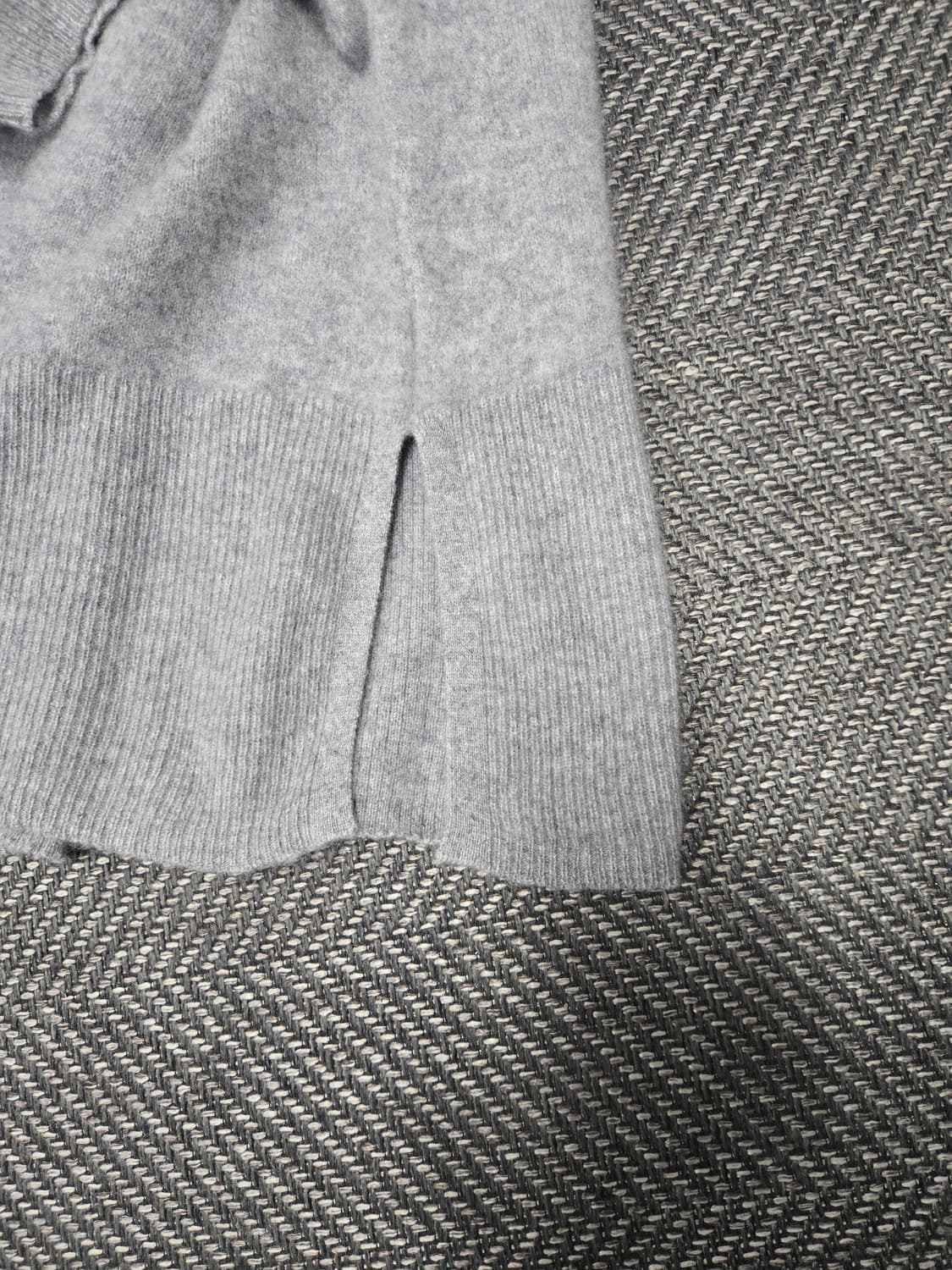 레이첼조 캐시미어100%  니트 스웨터 그레이 상품이미지4