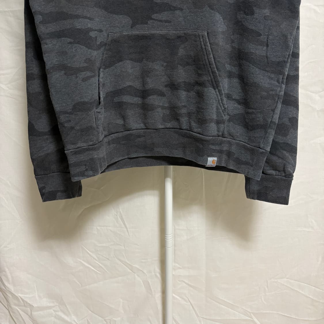 칼하트 WIP 카모플라주 아치 로고 기모 후드티 / 차콜, M 상품이미지3