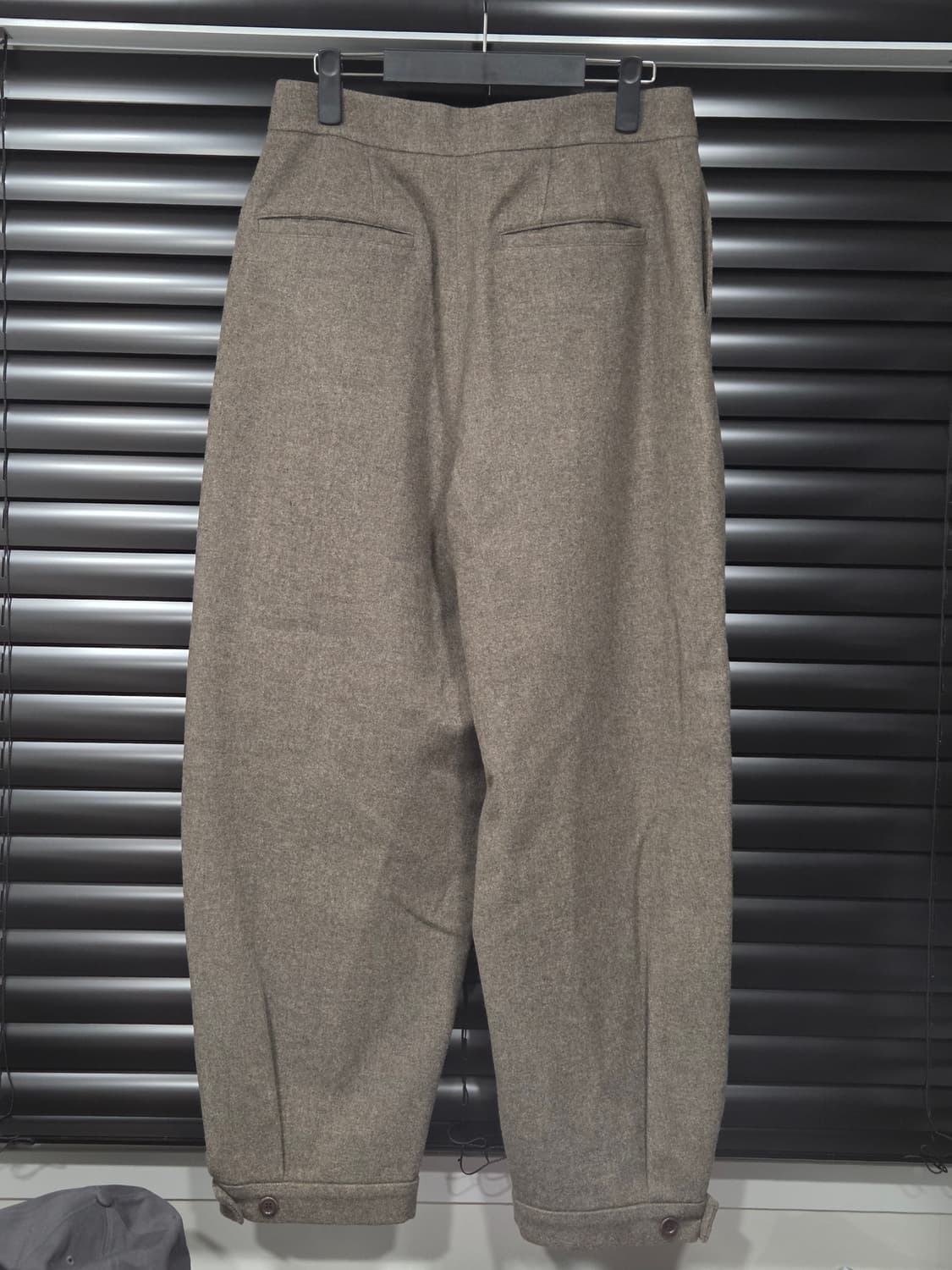 아모멘토 울 시어링 팬츠 브라운 L 상품이미지6