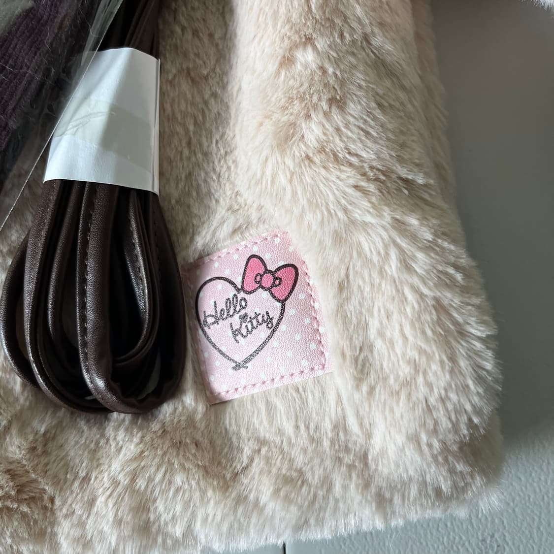 [Hello Kitty] 헬로키티 퍼 토트백 풀구성 (새상품) 상품이미지5