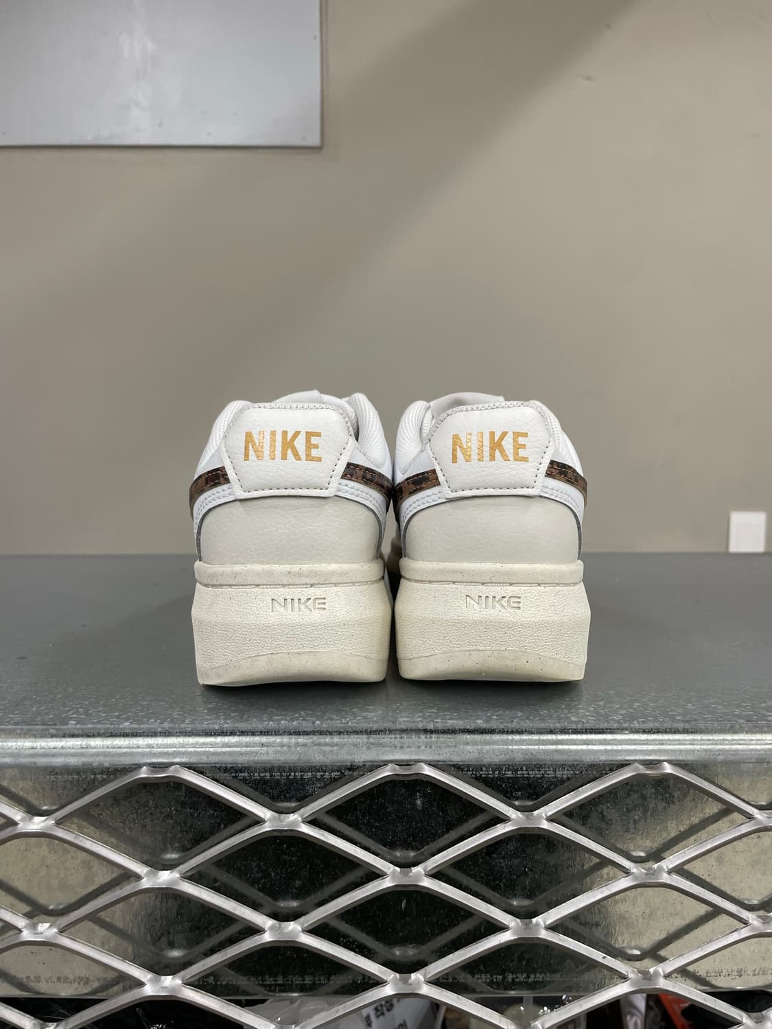 나이키 코트 비전 알타 화이트 245 상품이미지3