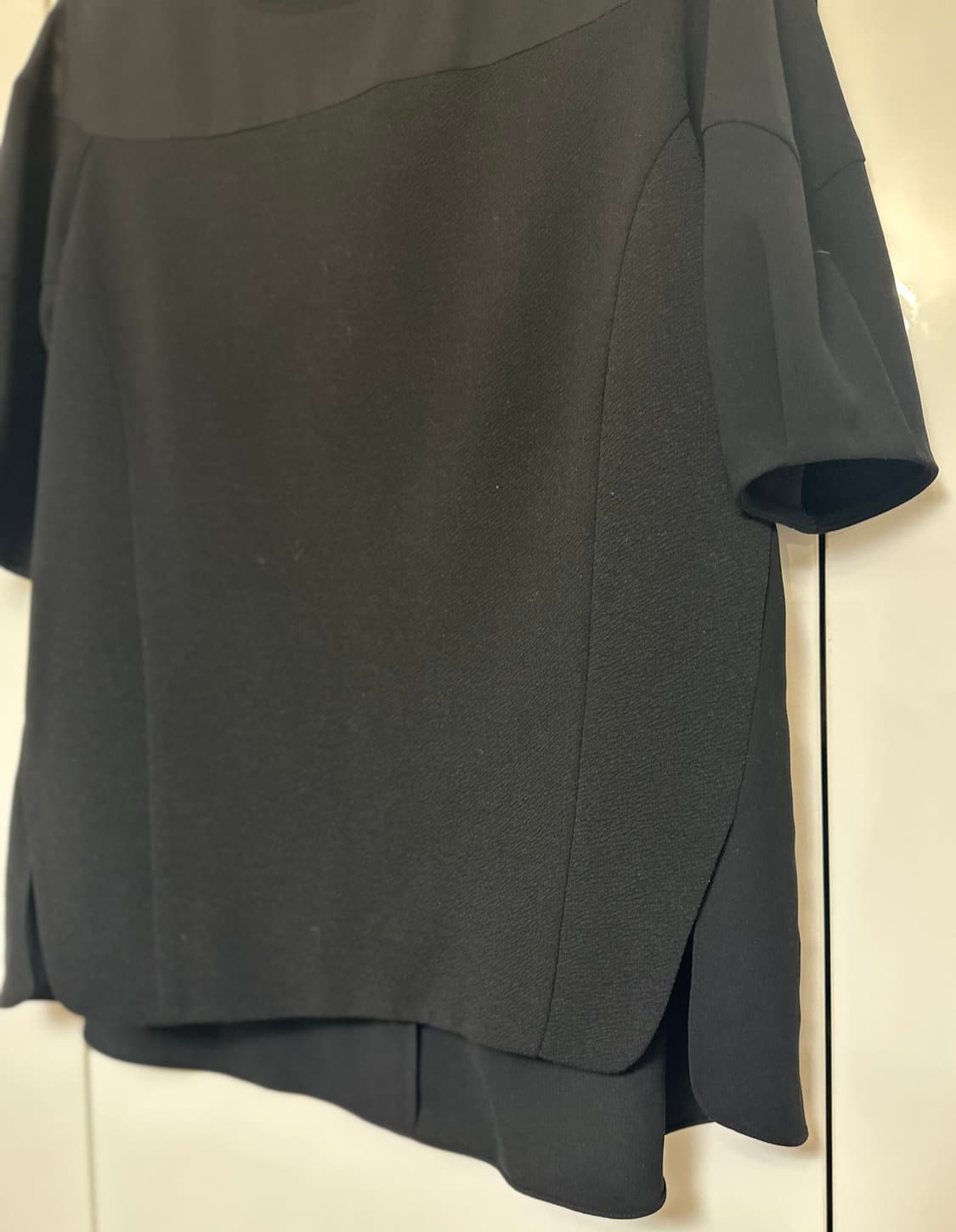 한섬SJSJ블랙 반팔 블라우스 상품이미지3