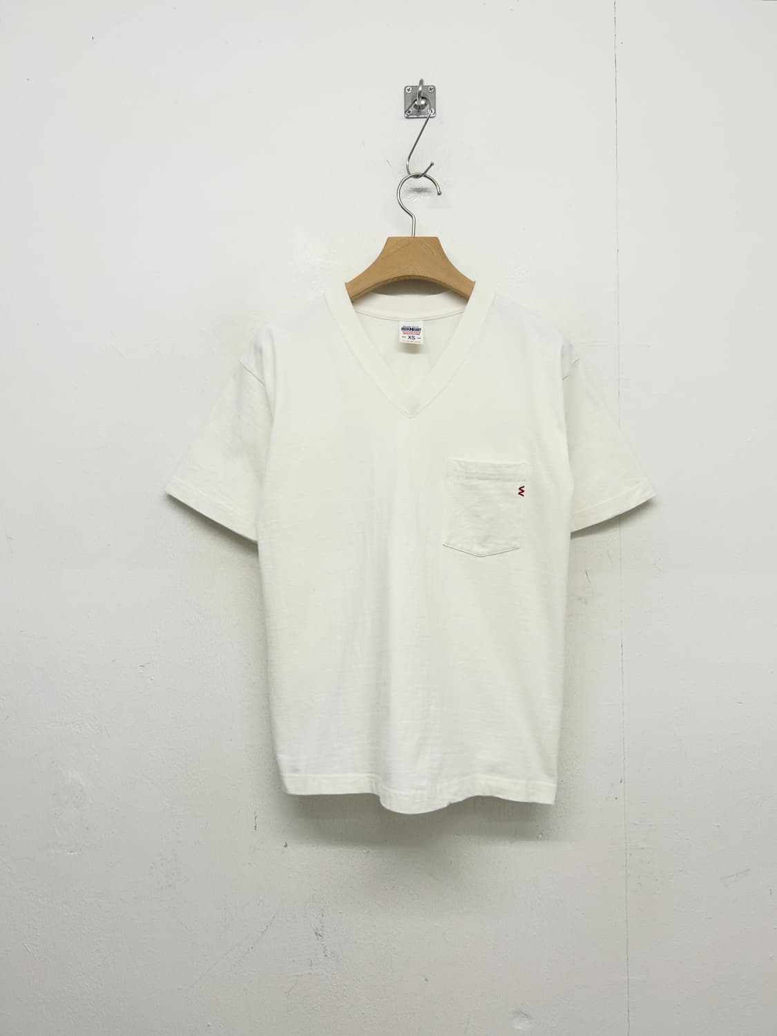 아이언하트 브이넥 티셔츠 (made in japan) 상품이미지1