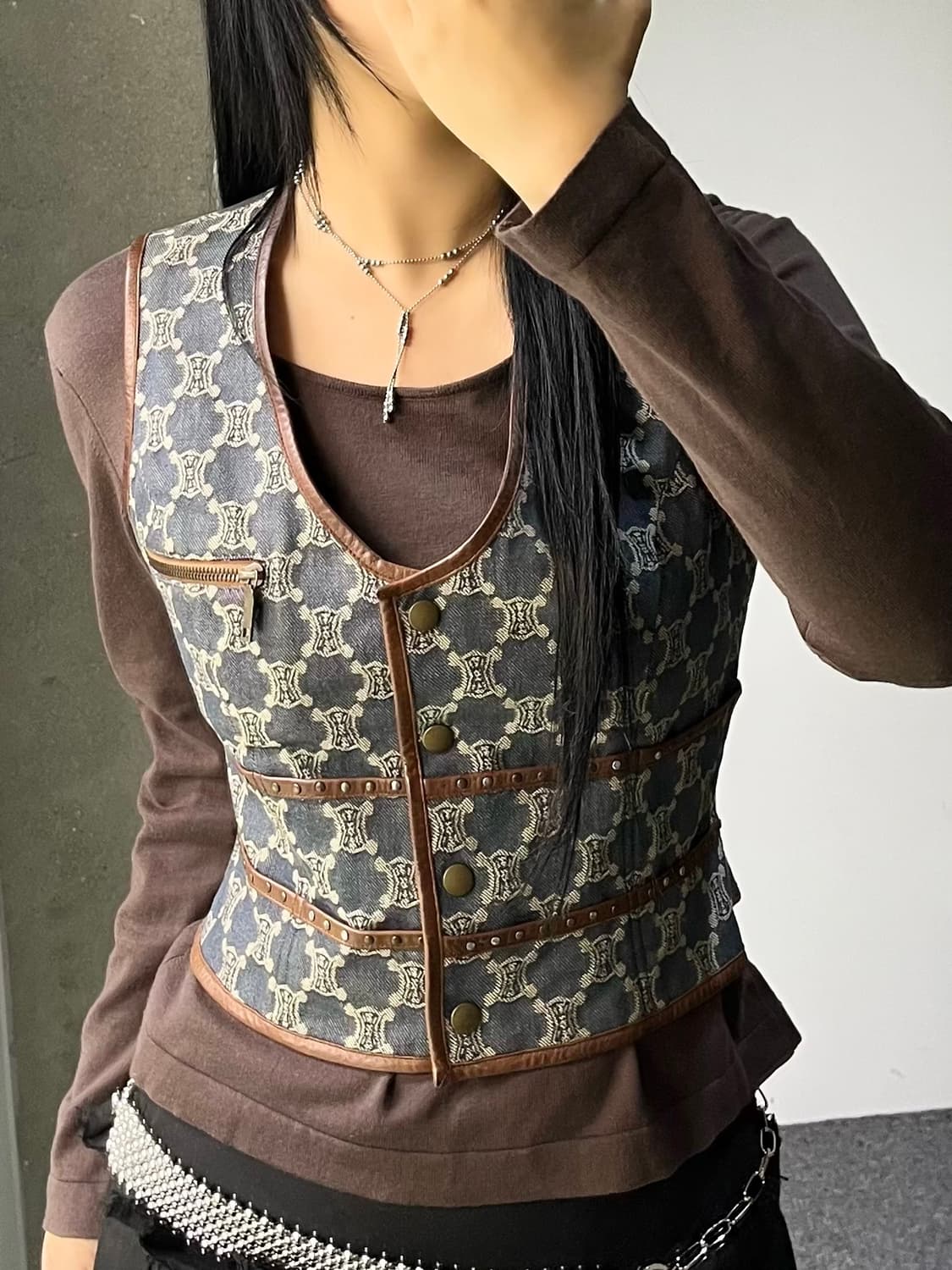 셀린느 트리옹프 레더 데님 베스트 상품이미지2