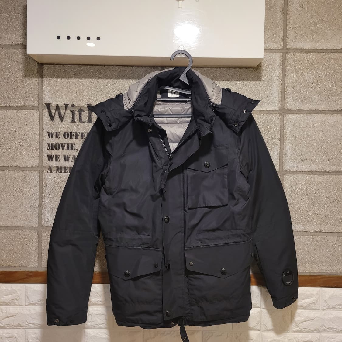 CP컴퍼니 마이크로엠 다운 자켓 44 상품이미지1