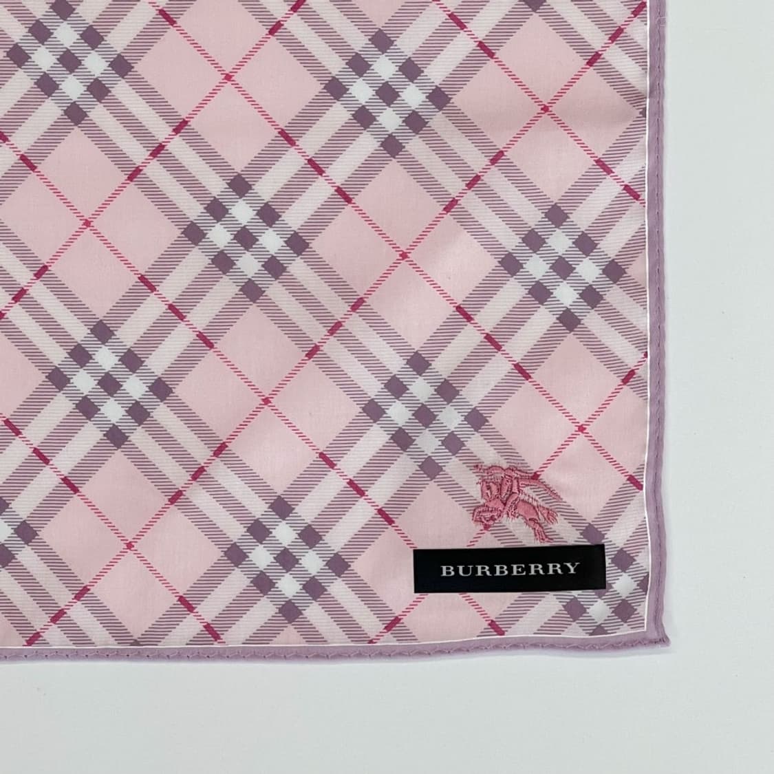 (새상품) burberry /버버리 쁘띠스카프 손수건 상품이미지3