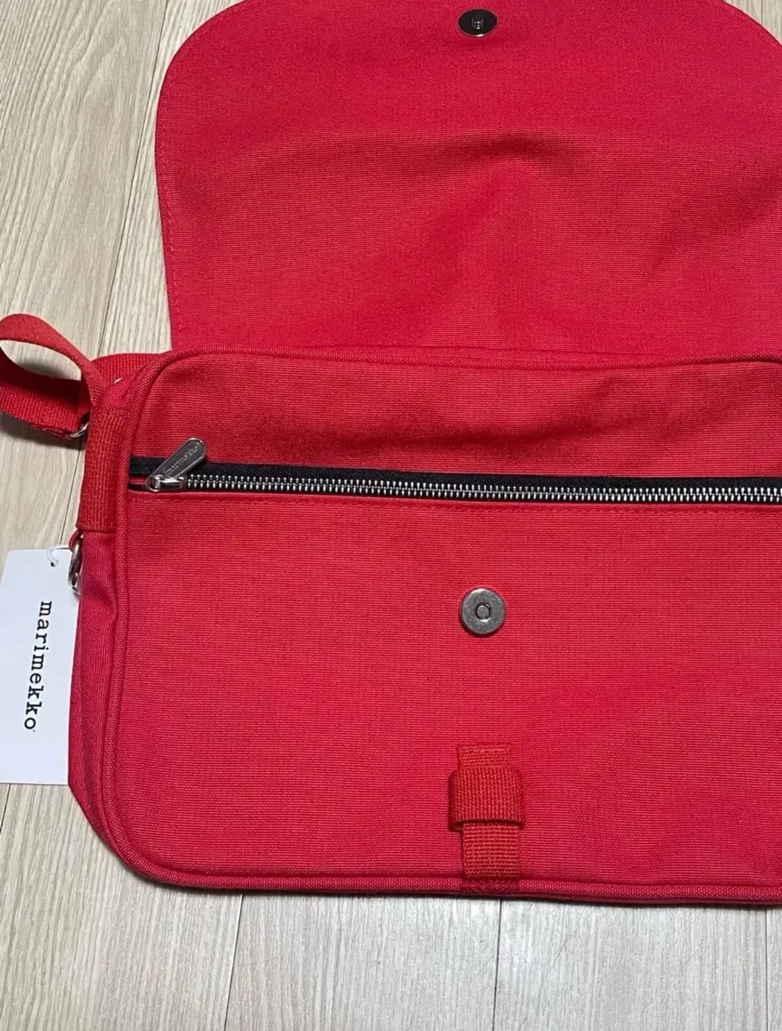 마리메꼬 레드 크로스백 상품이미지3