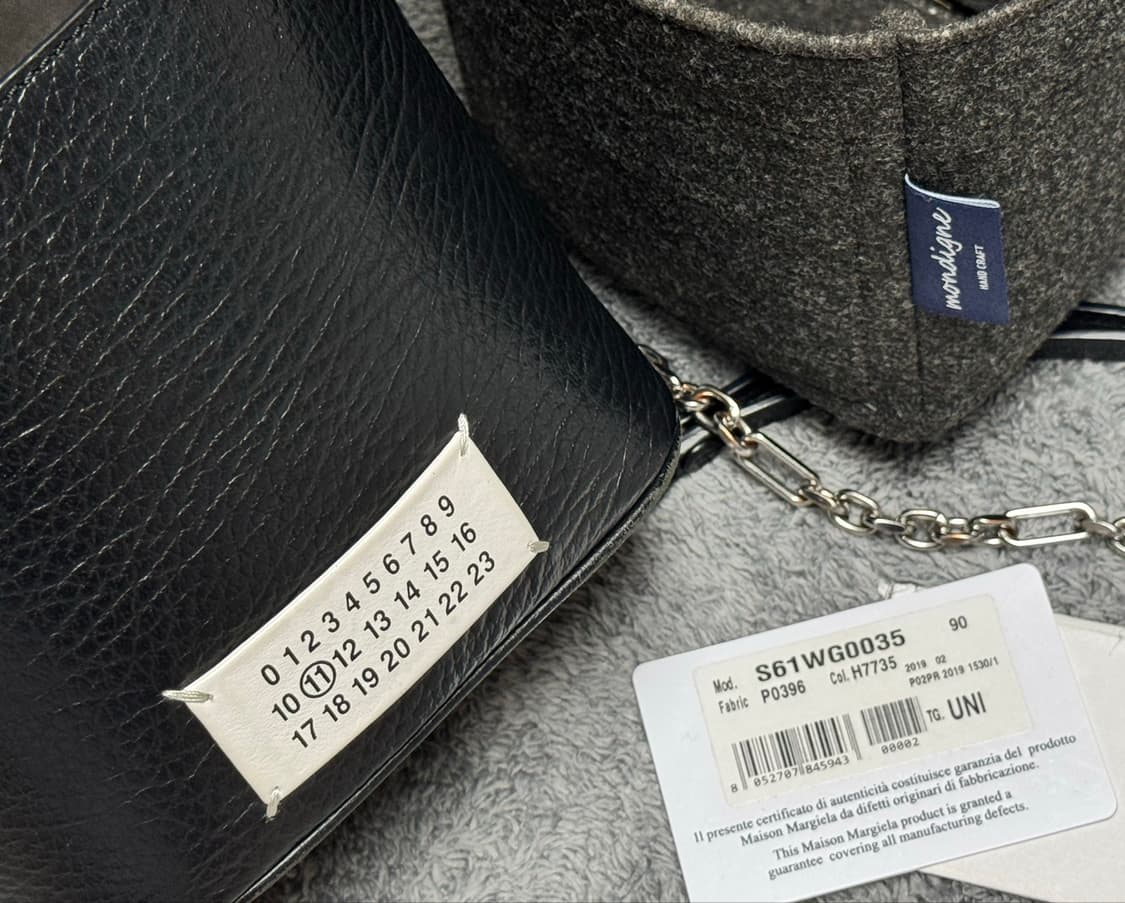 메종 마르지엘라 5AC 스몰 블랙 레더 버킷백 상품이미지1