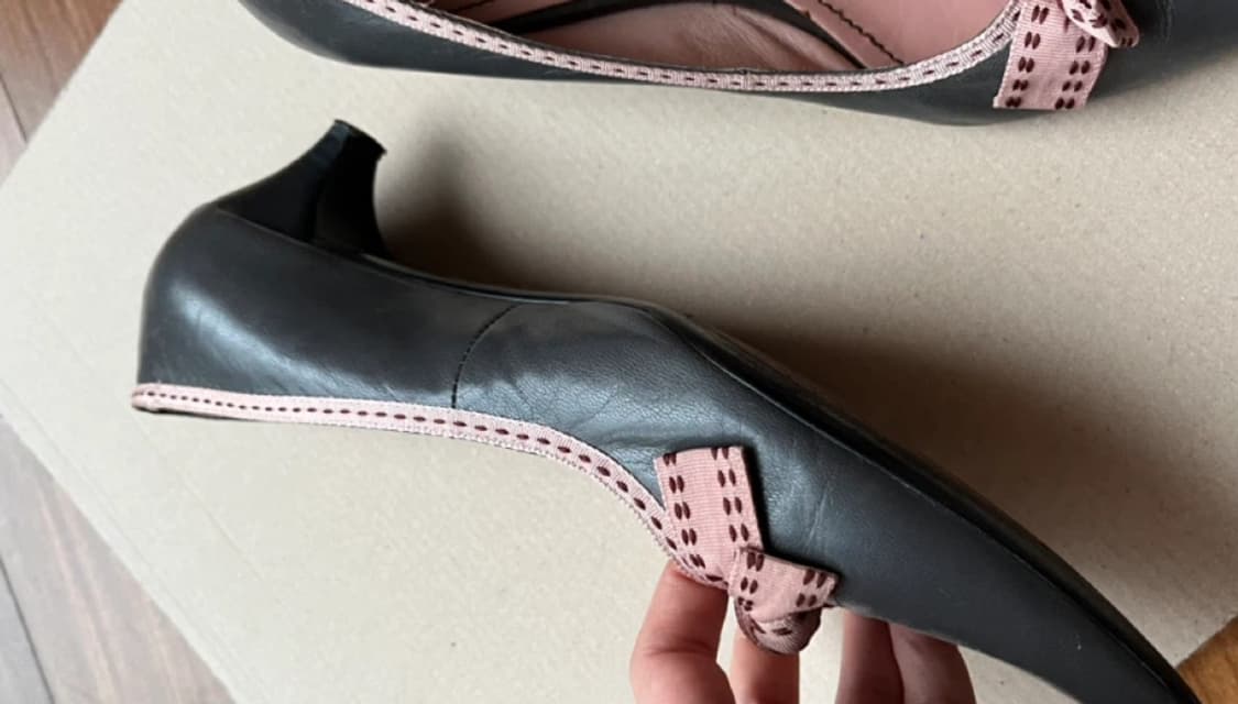 Vane Italiana 레더 펌프스 힐 상품이미지5