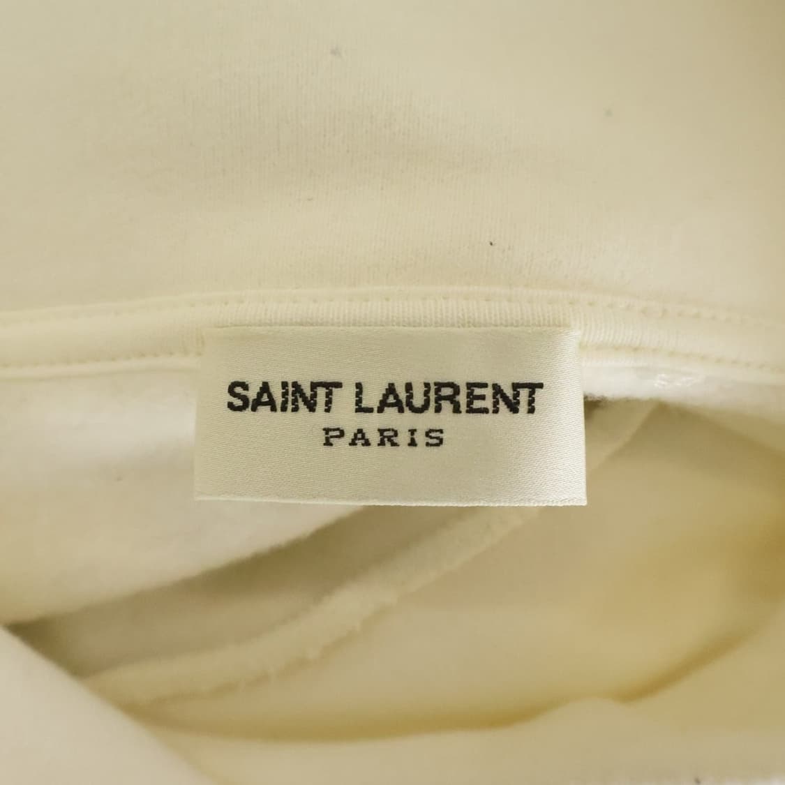 [차은우님 착용] 생로랑 23AW 컬렉션 숄카라 탑 상품이미지6