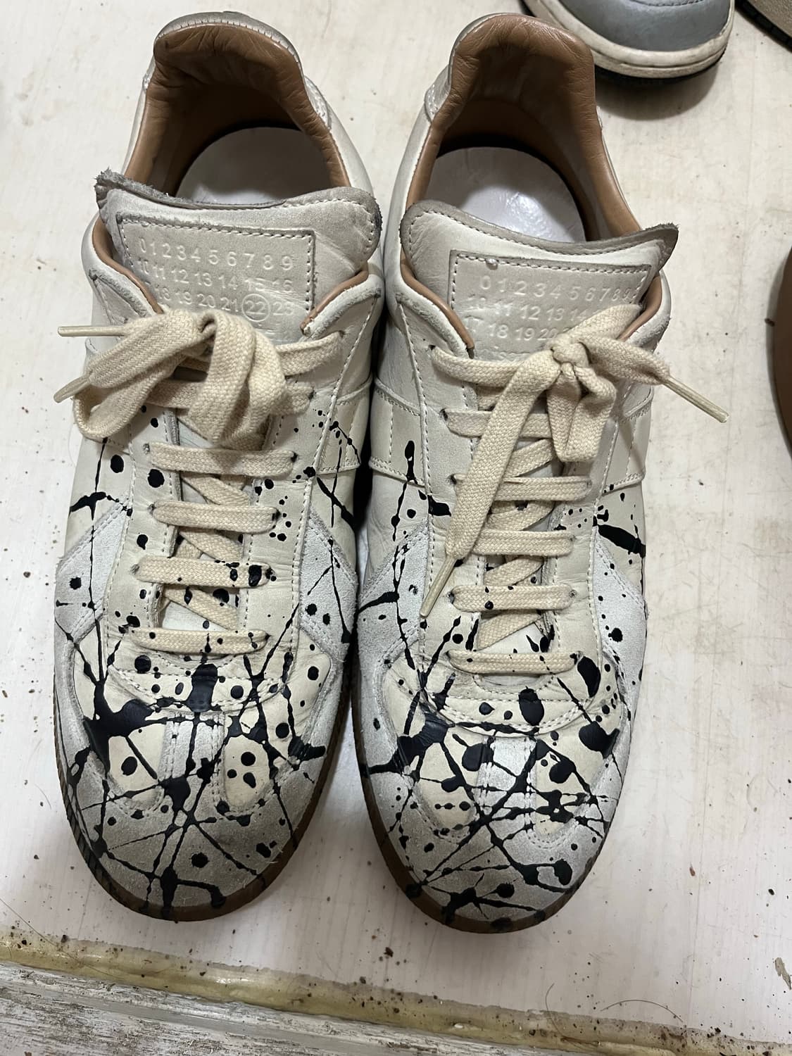 마르지엘라 블랙 페인팅 독일군 40 상품이미지1