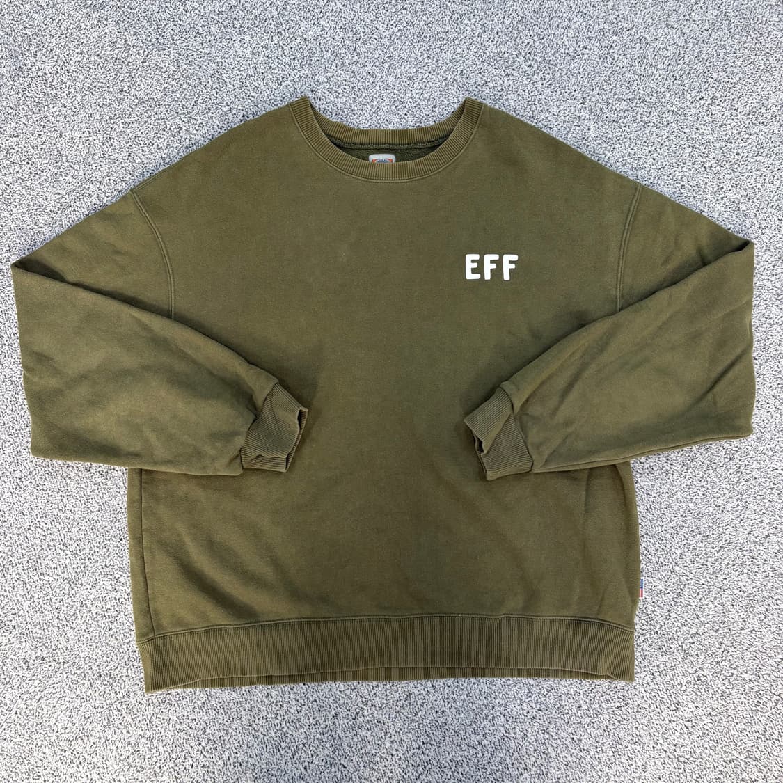 L 이벳필드 스몰로고 맨투맨 0303J 상품이미지1