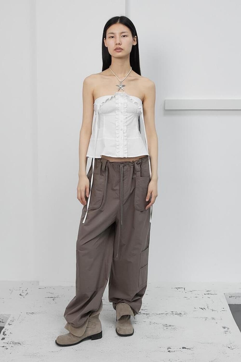 FRILL HALTER PEPLUM BLOUSE 상품이미지4