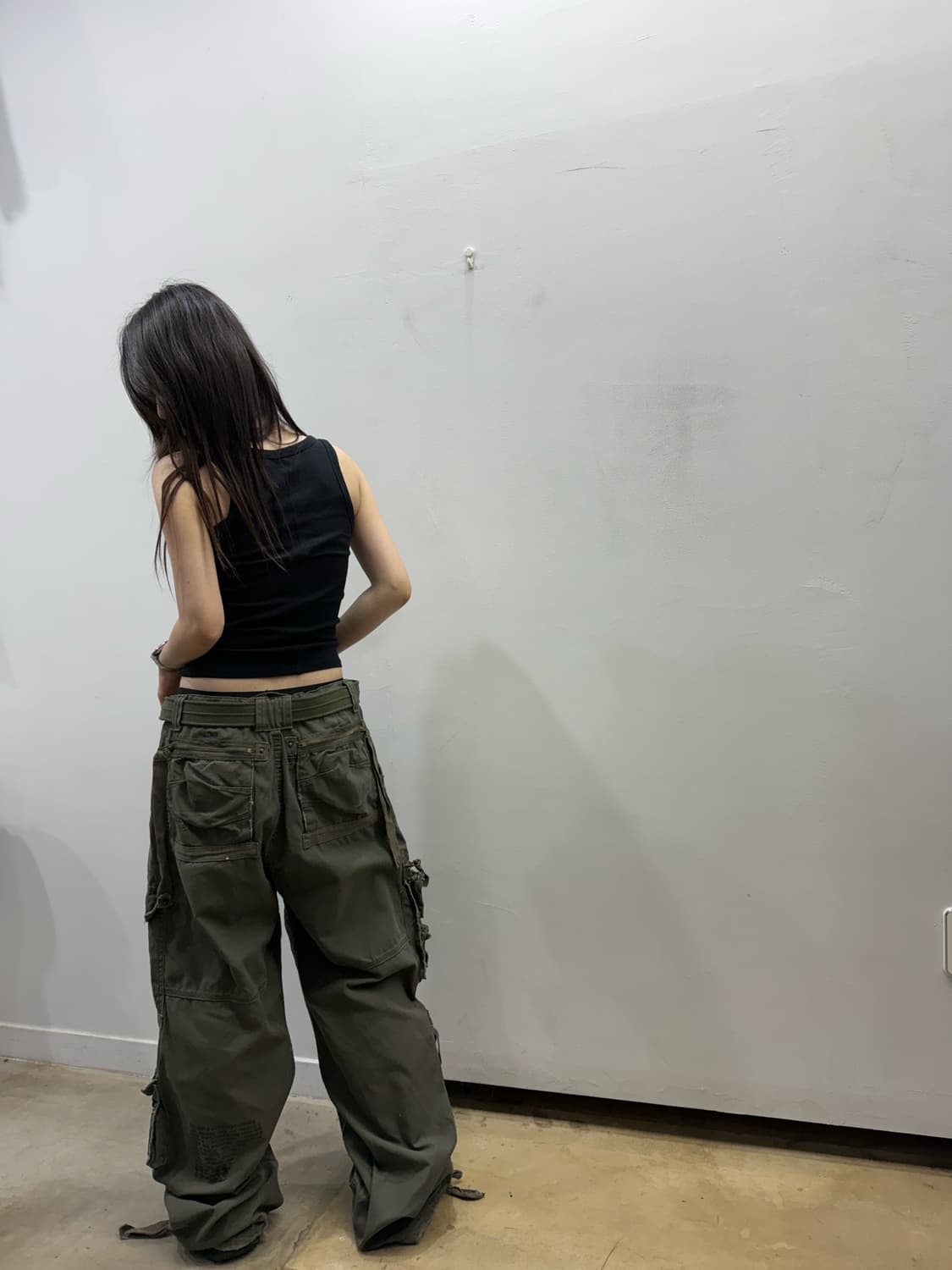 스트랩 디테일 멀티포켓 카고팬츠 상품이미지10