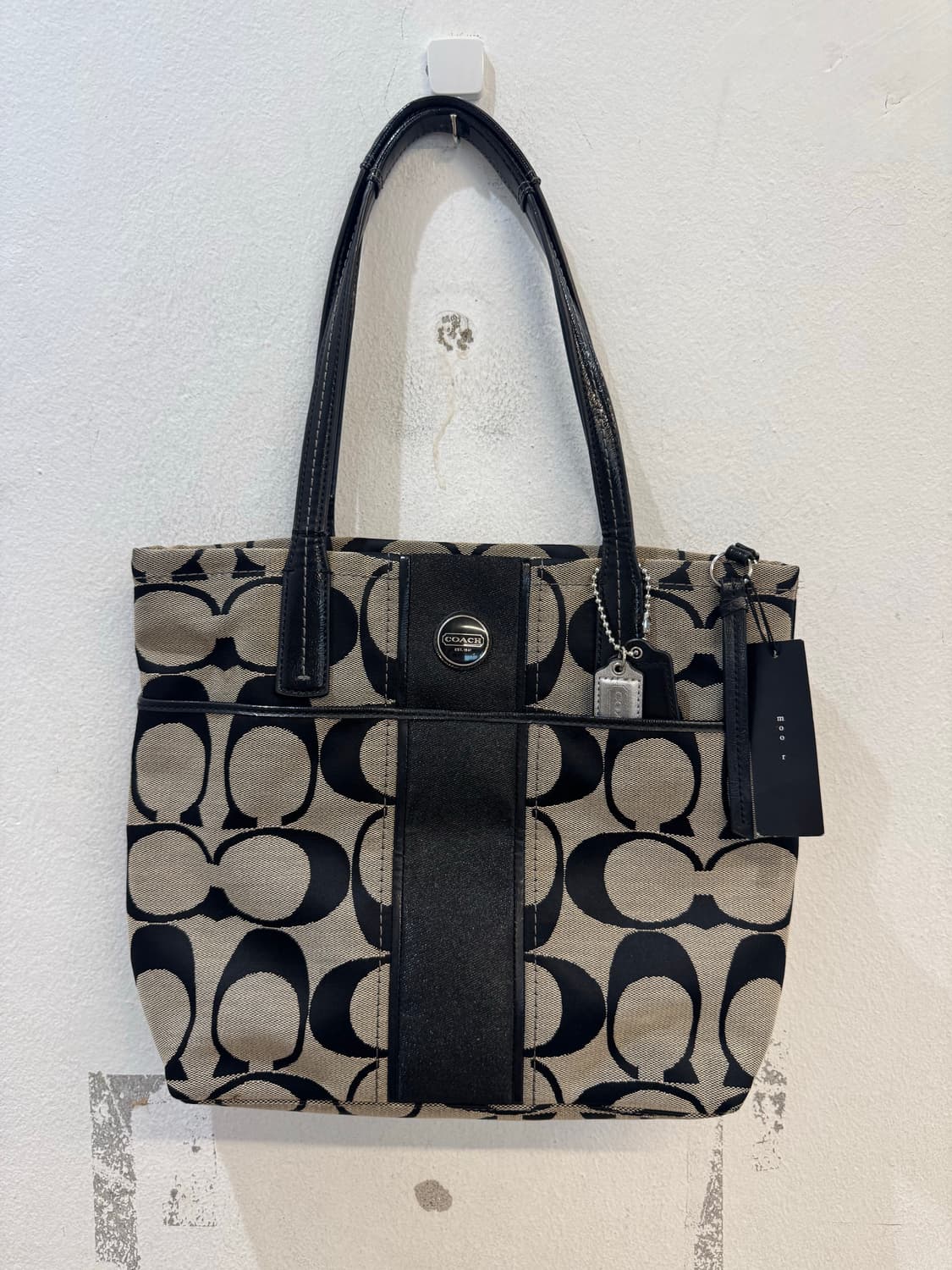 COACH Signature Silver and Black 상품이미지1