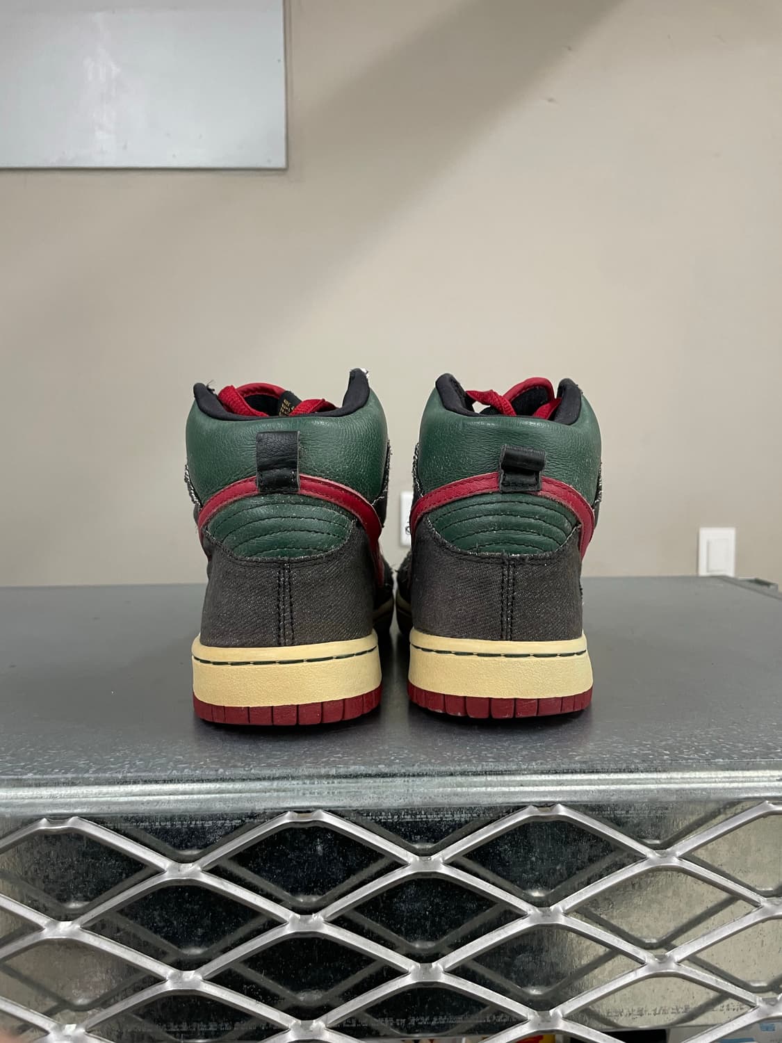 나이키 SB 덩크 하이 프리미엄 RESN 255 상품이미지3
