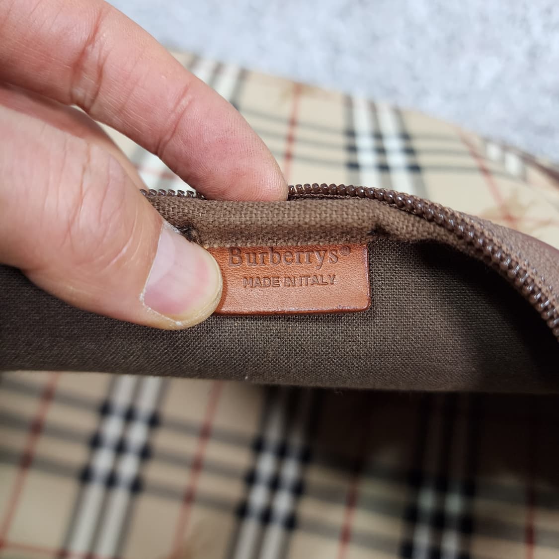 버버리 노바 체크 빈티지 수트케이스 상품이미지9