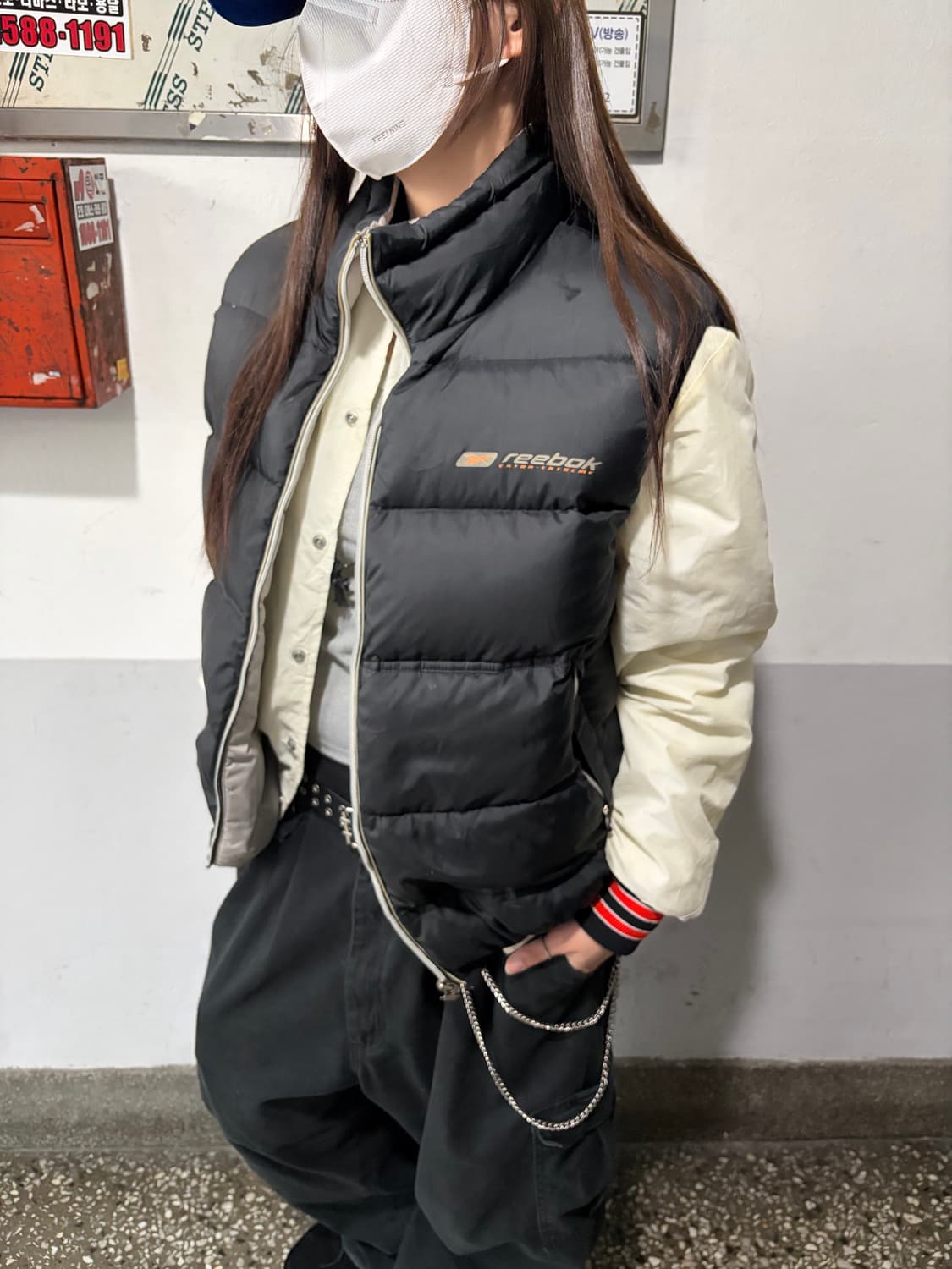 90s REEBOK 덕다운 올드스쿨 조끼패딩 상품이미지3