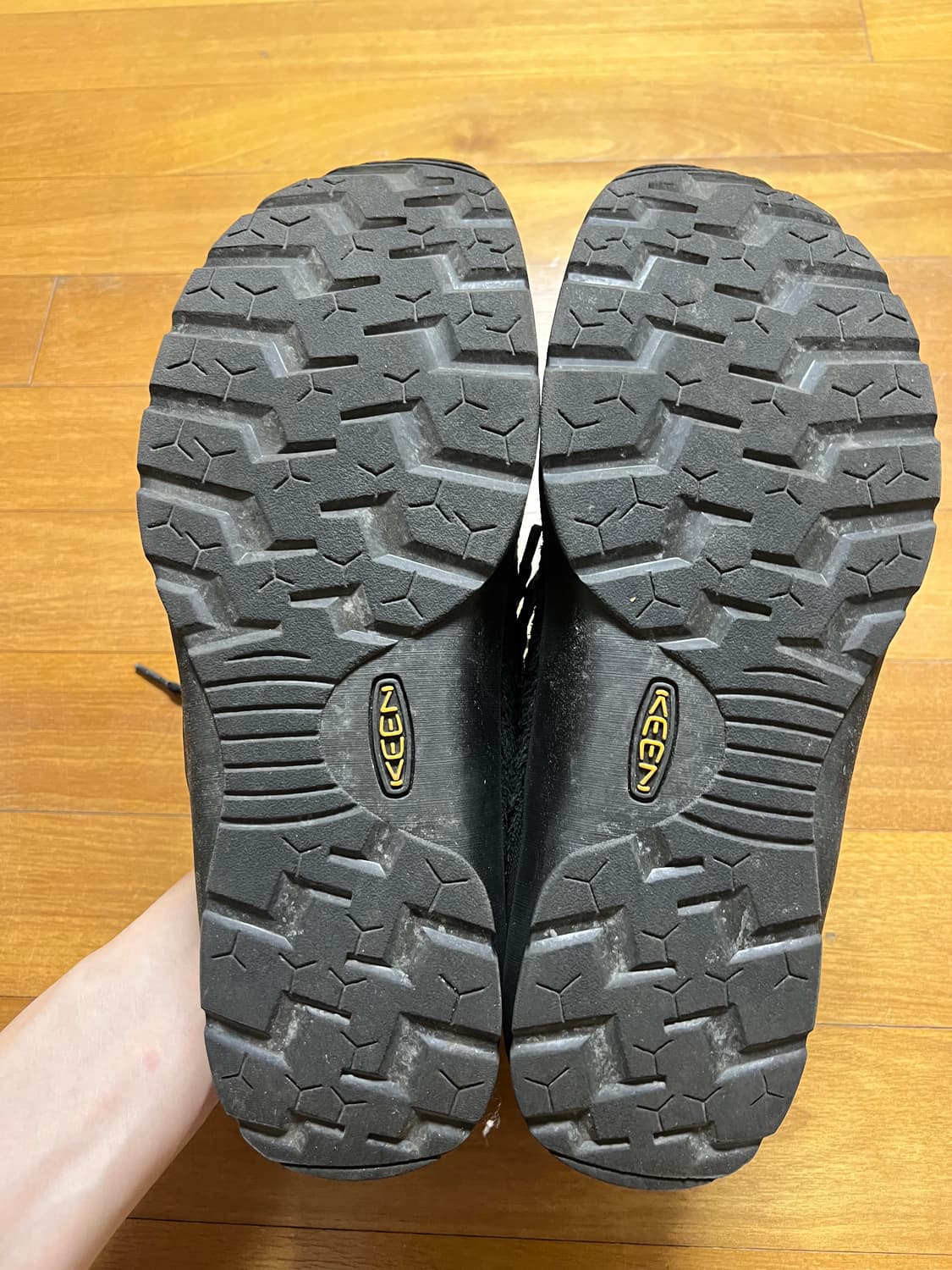 킨 재스퍼 헤어리 블랙 290사이즈 판매합니다 상품이미지4