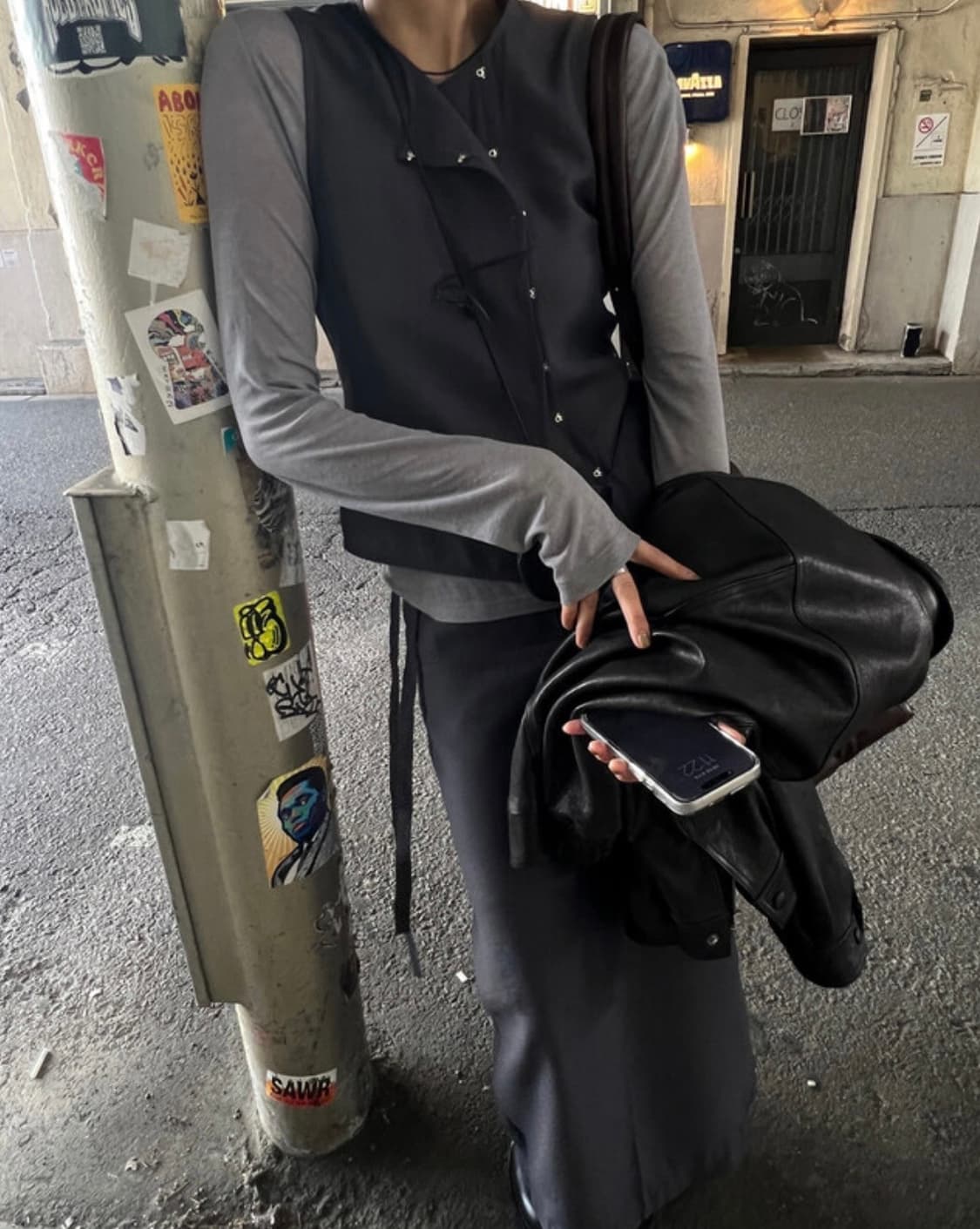 [M] 오에프씨 ofc 스트랩 스트라이프 스커트 챠콜 새상품 상품이미지1