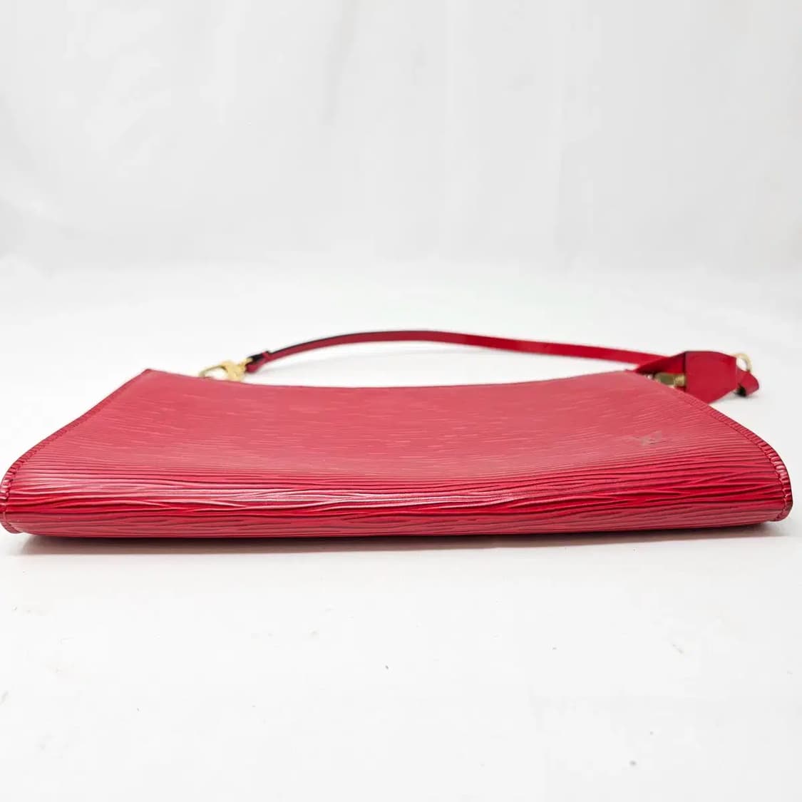 루이비통 에삐 포쉐트 악세수아 파우치 레드 상품이미지10