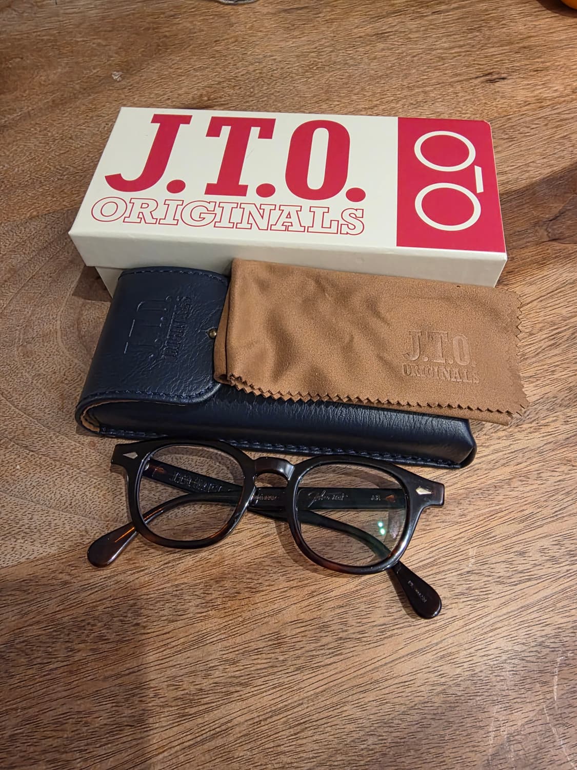 줄리어스타르트옵티컬 데미엠버 판매합니다  상품이미지1