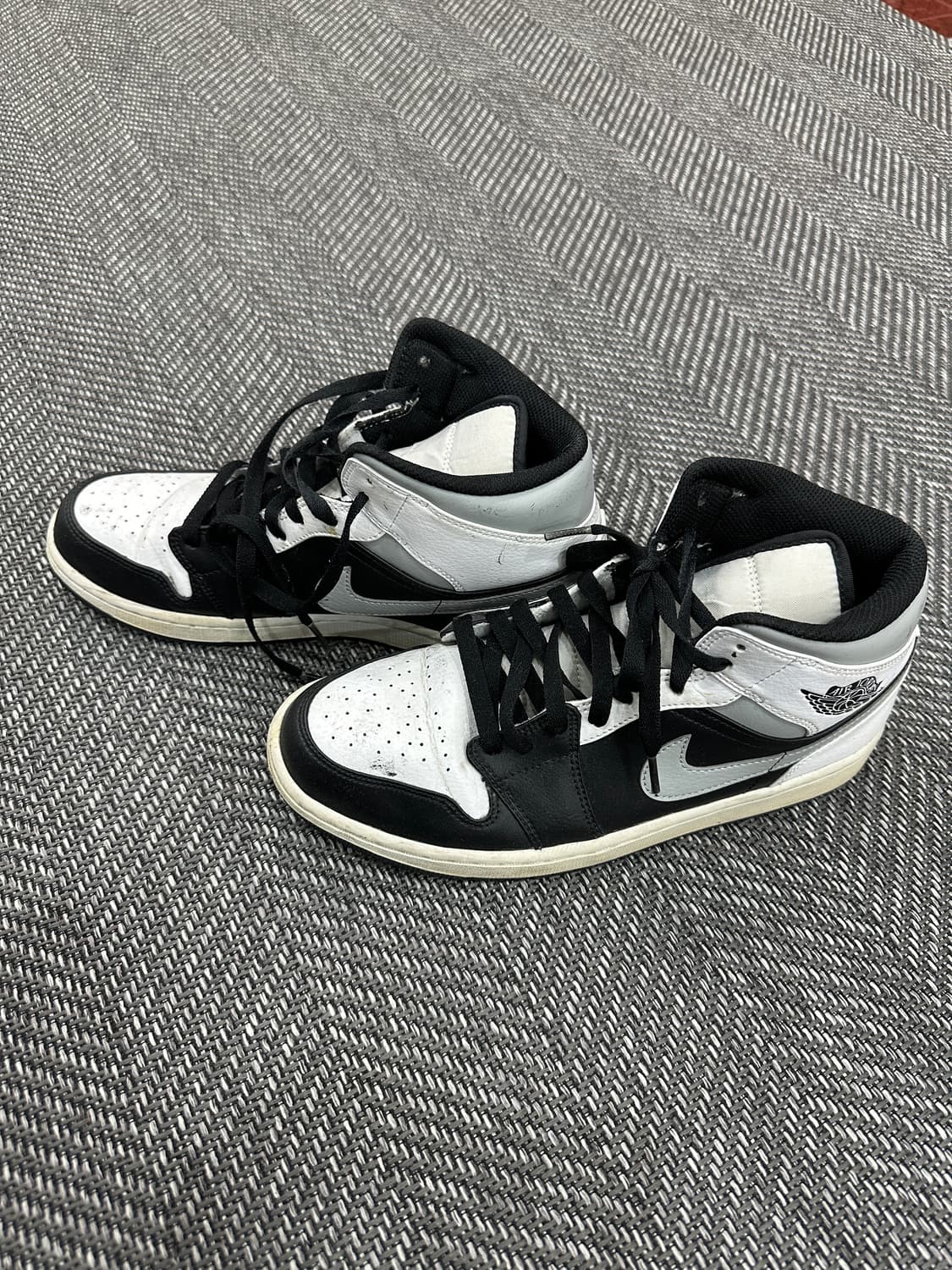 나이키 에어조던1 미드 상품이미지3