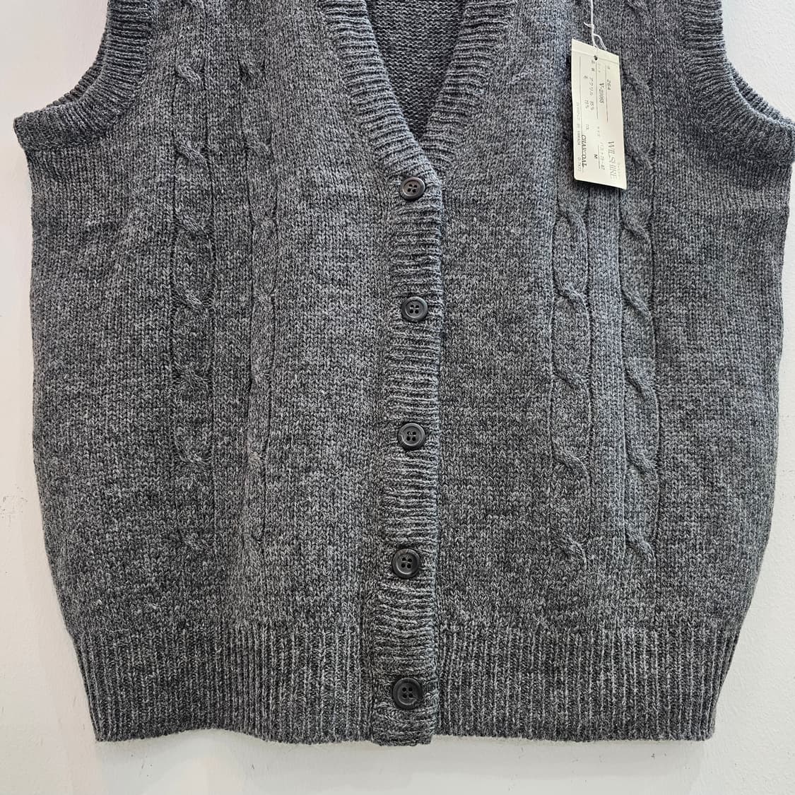 모 혼방 V넥 버튼 꽈배기 니트 조끼 베스트 상품이미지3