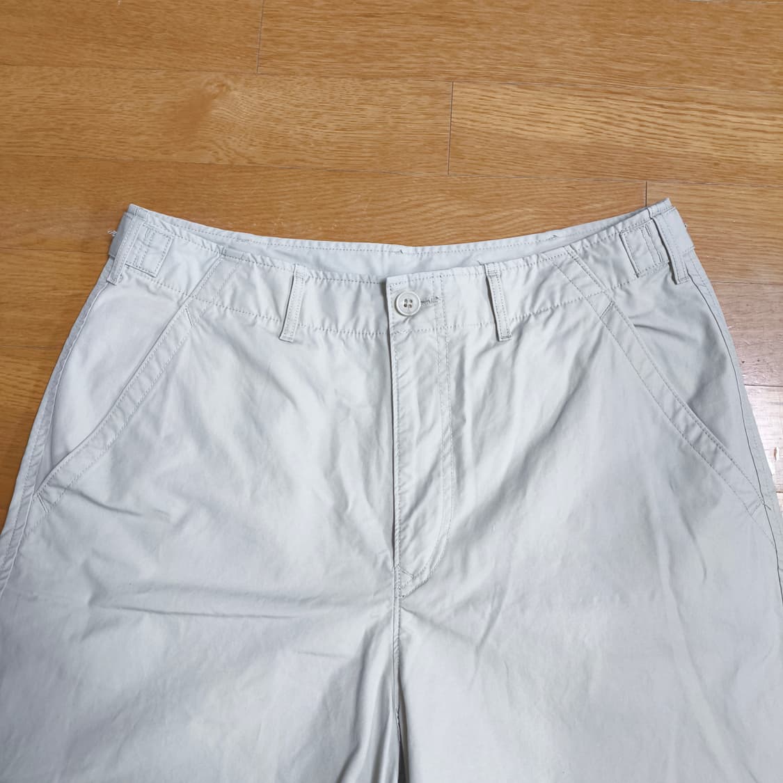 [32] 유니클로 U 와이드핏 파라슈트 팬츠 상품이미지3