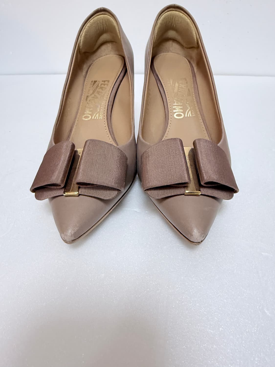 Salvatore Ferragamo 페라가모 바라 리본펌프스 베이지230 상품이미지3