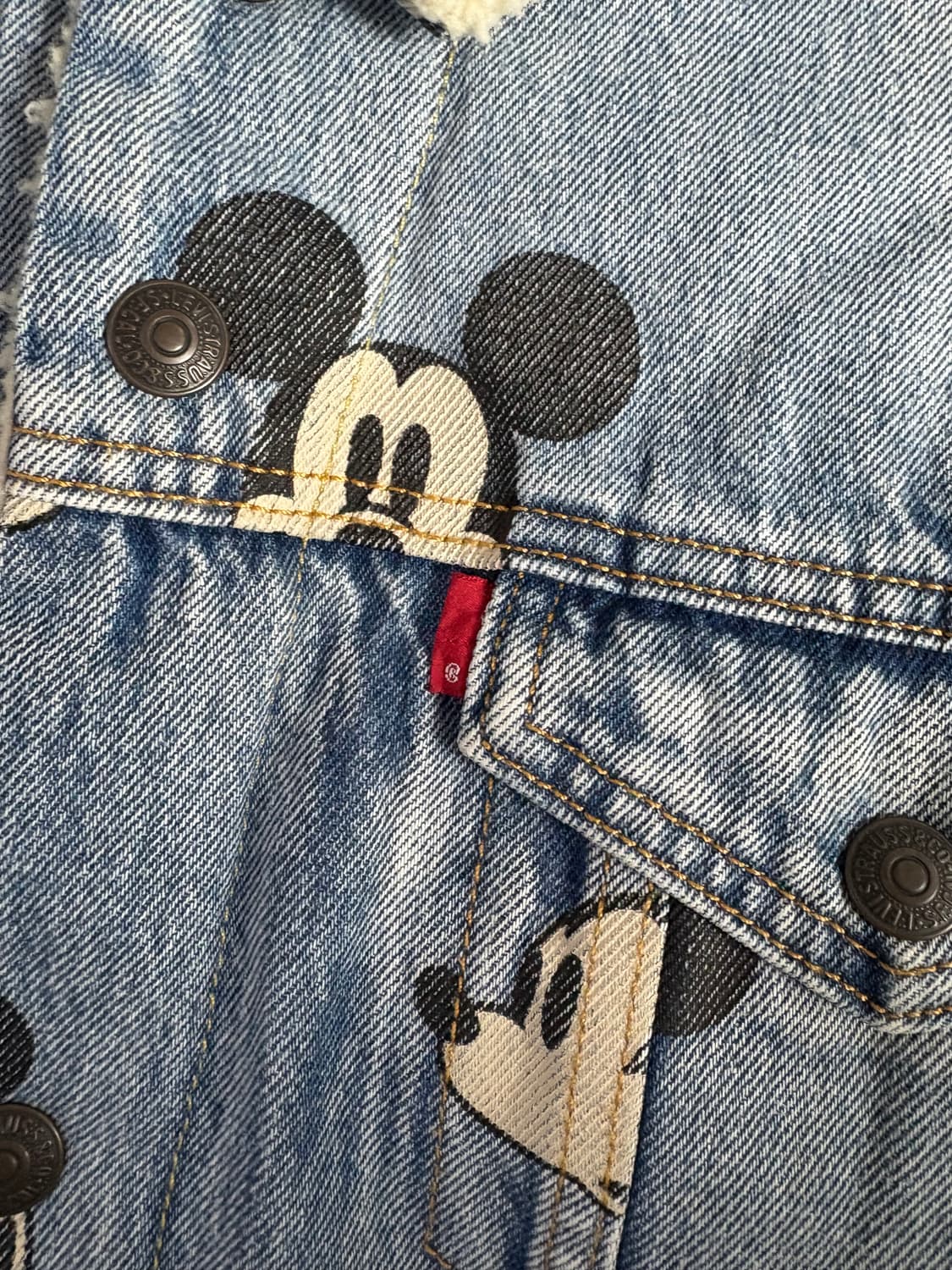 Levis x Disney 리바이스 디즈니 쉐르파 트러커 자켓 XL 상품이미지5