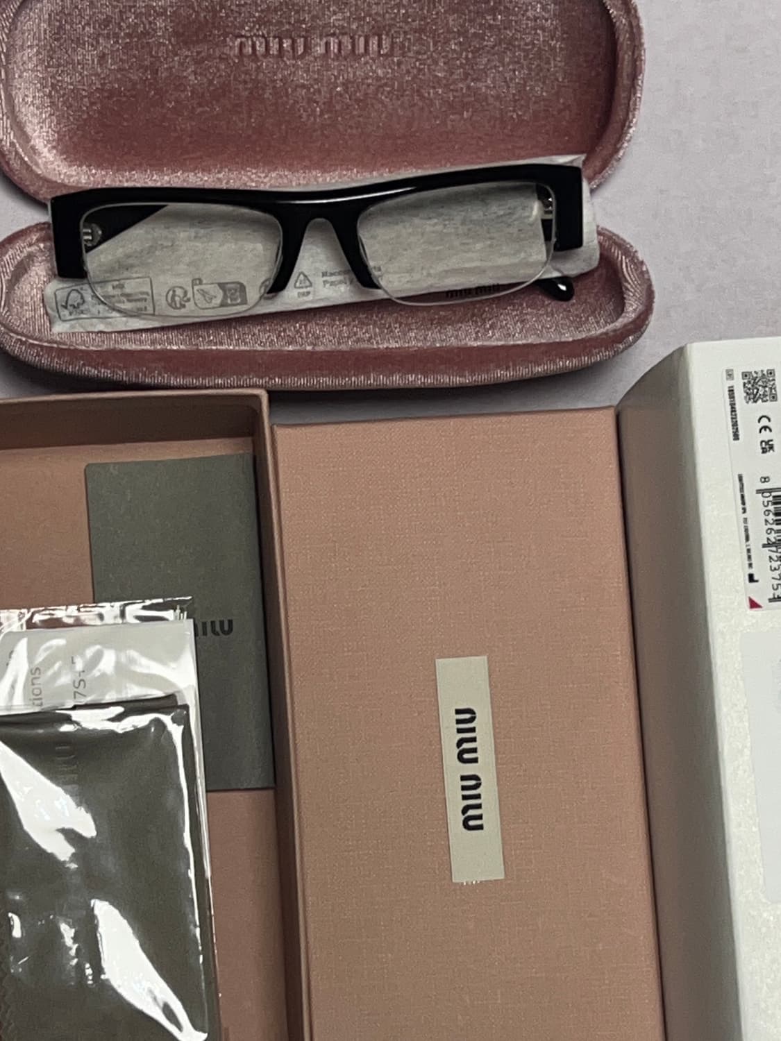 [새상품] 25fw 미우미우 런웨이 선글라스 클리어 렌즈 상품이미지3