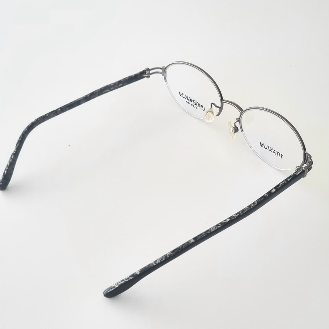 데드스탁 독일 명품LINDENBAUM 고품격 티타늄 안경테  상품이미지7