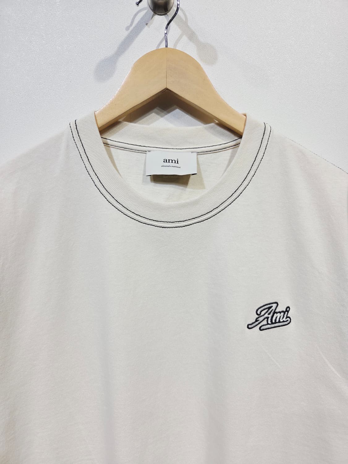 AMI 아미 시그니처 로고 스티치 반팔 티셔츠 상품이미지3