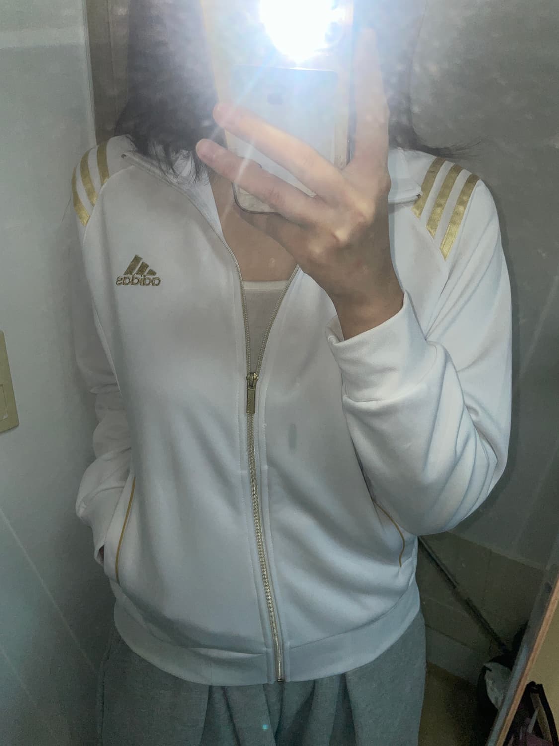 아디다스 화이트 골드 져지 팝니다 (새상품) 상품이미지1