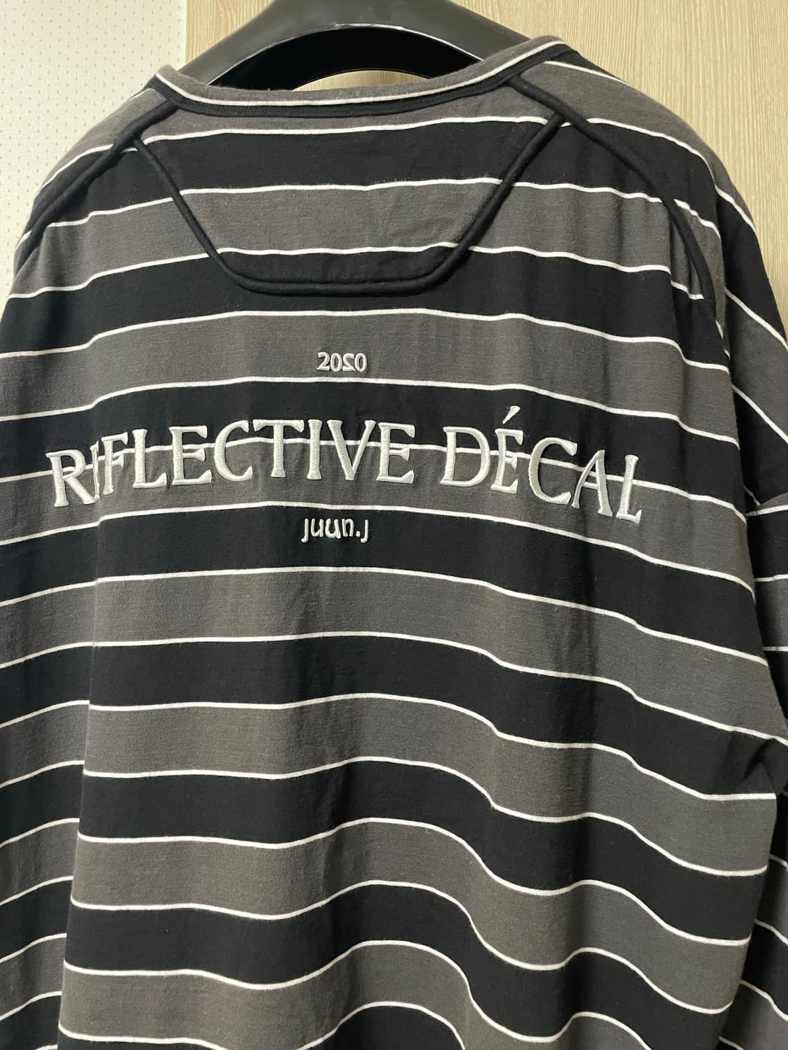 준지 그레이 스트라이프 백로고 롱슬리브, L사이즈 상품이미지5