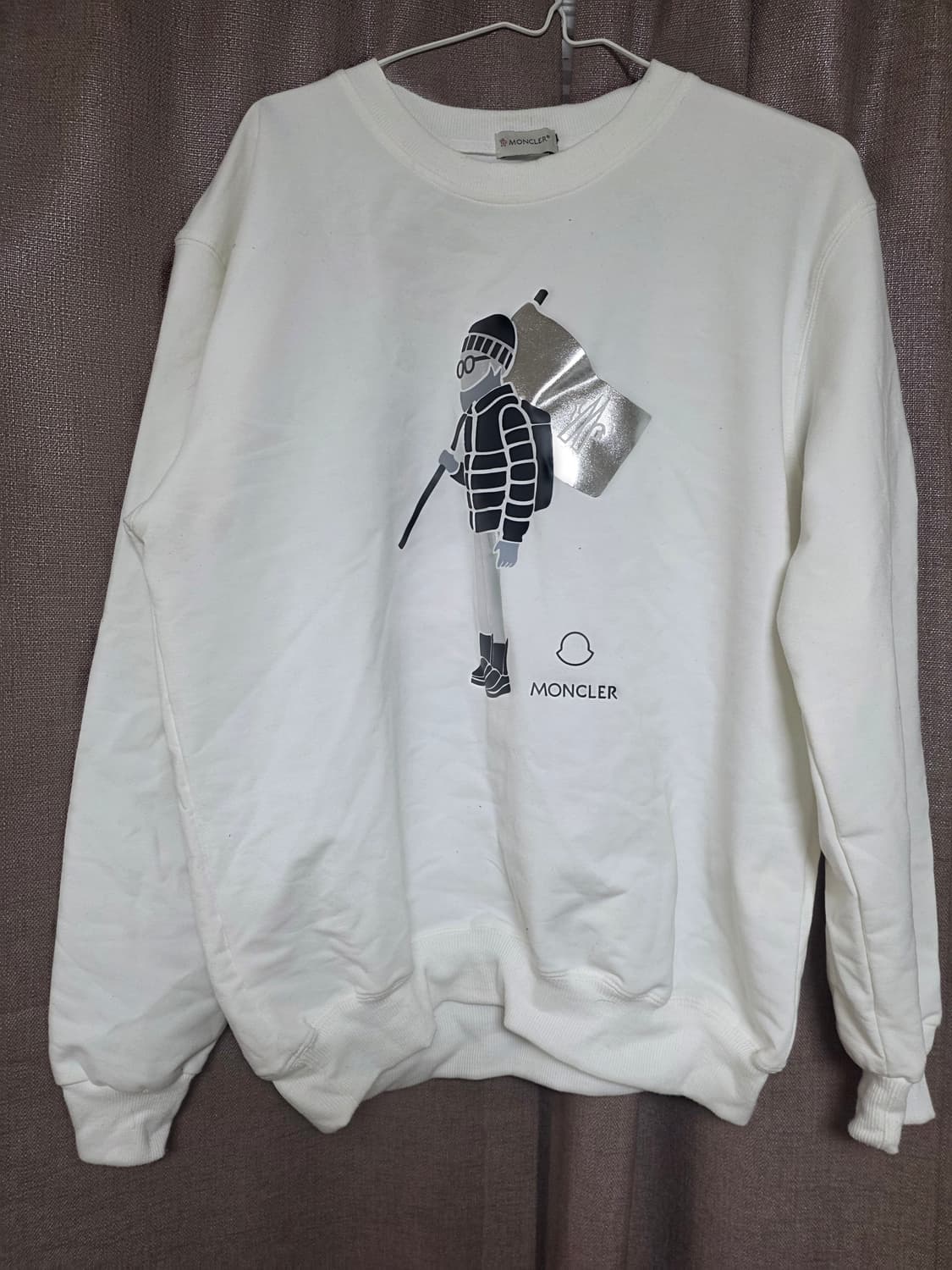 몽클레르맨투맨 100 상품이미지1