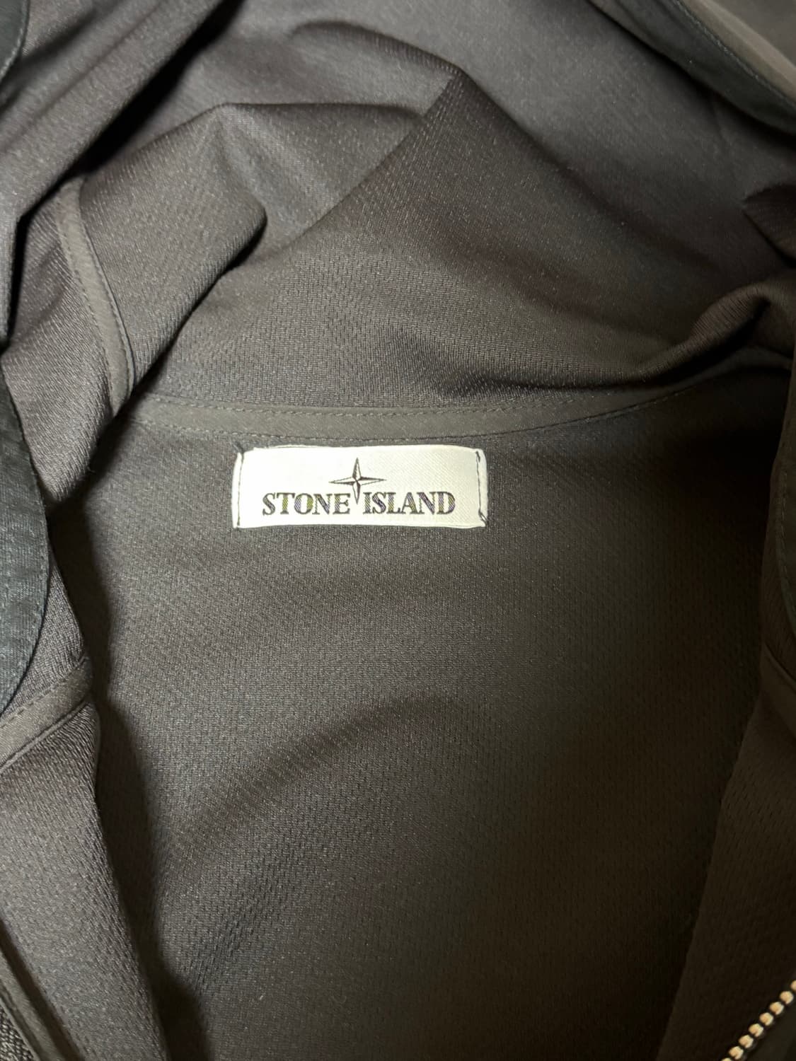 (M,21SS) 스톤아일랜드 소프트쉘(새상품급) 상품이미지4