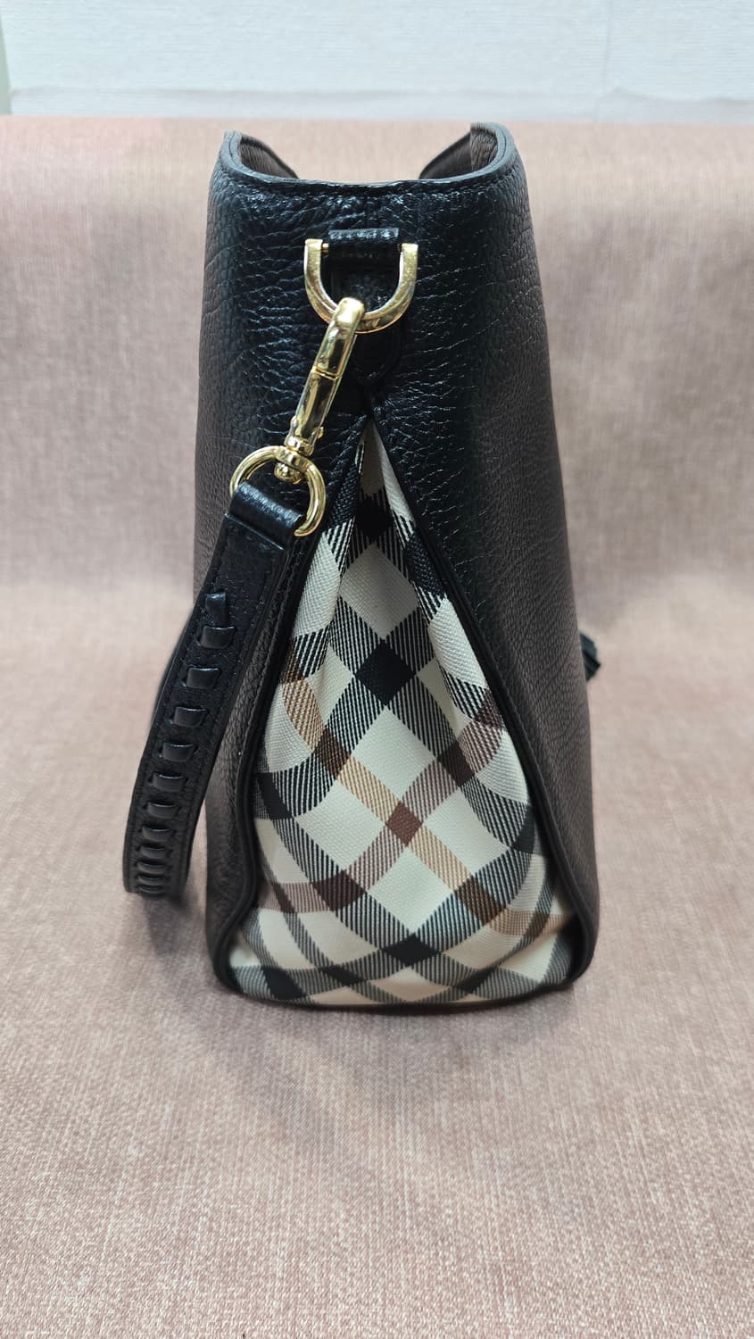 닥스 블랙 체크배색 가죽 숄더백상태상급 상품이미지3