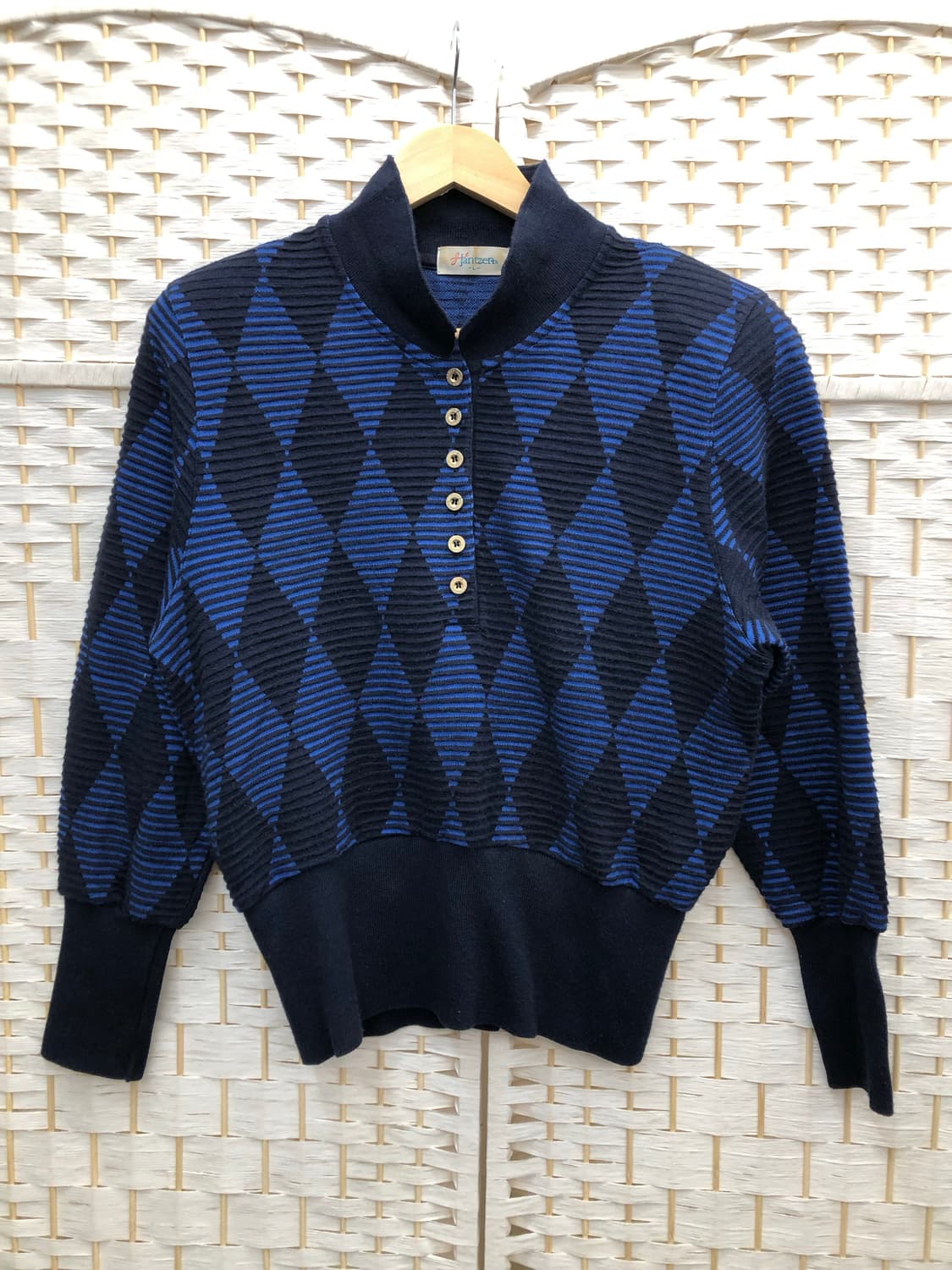 다이아몬드 패턴 블루니트 상품이미지1