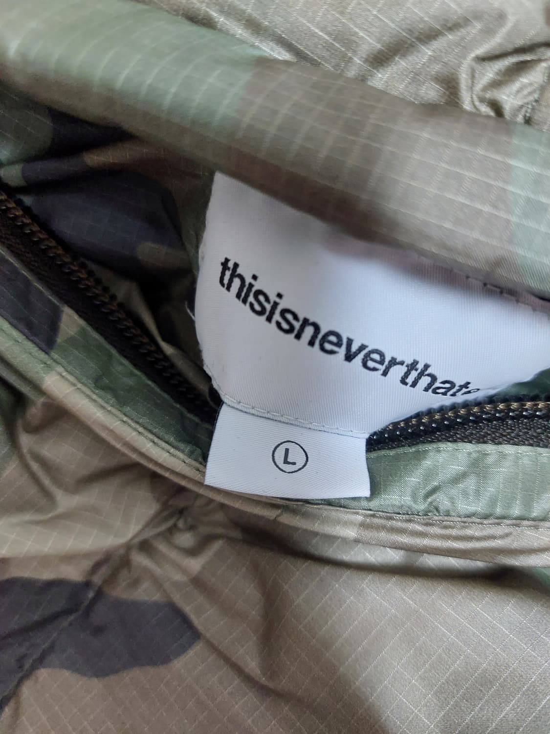 디스이스네버댓 리버시블 카모 패딩 L 상품이미지2