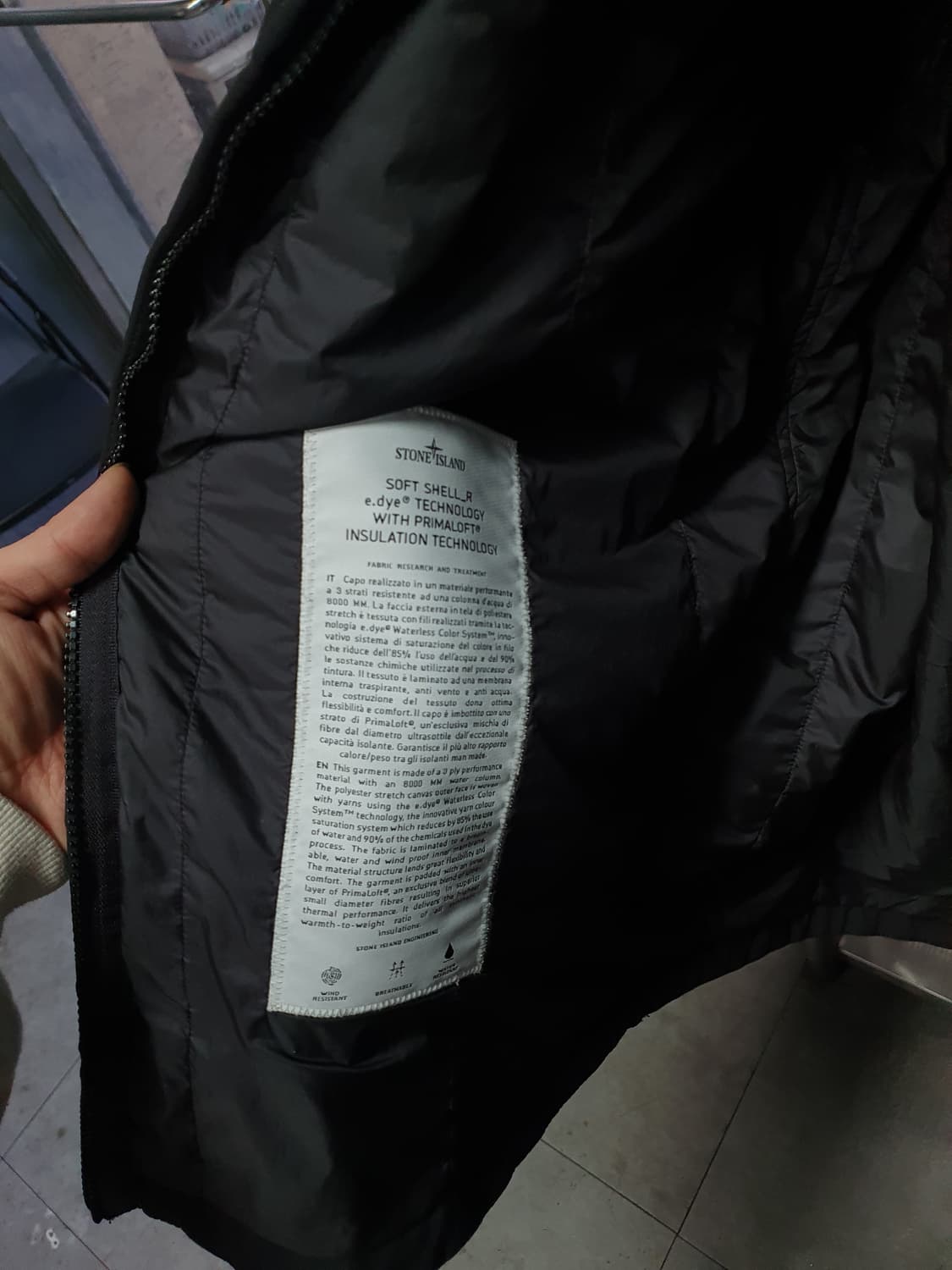 스톤아일랜드 소프트쉘 프리마로프트 자켓 XL 상품이미지3