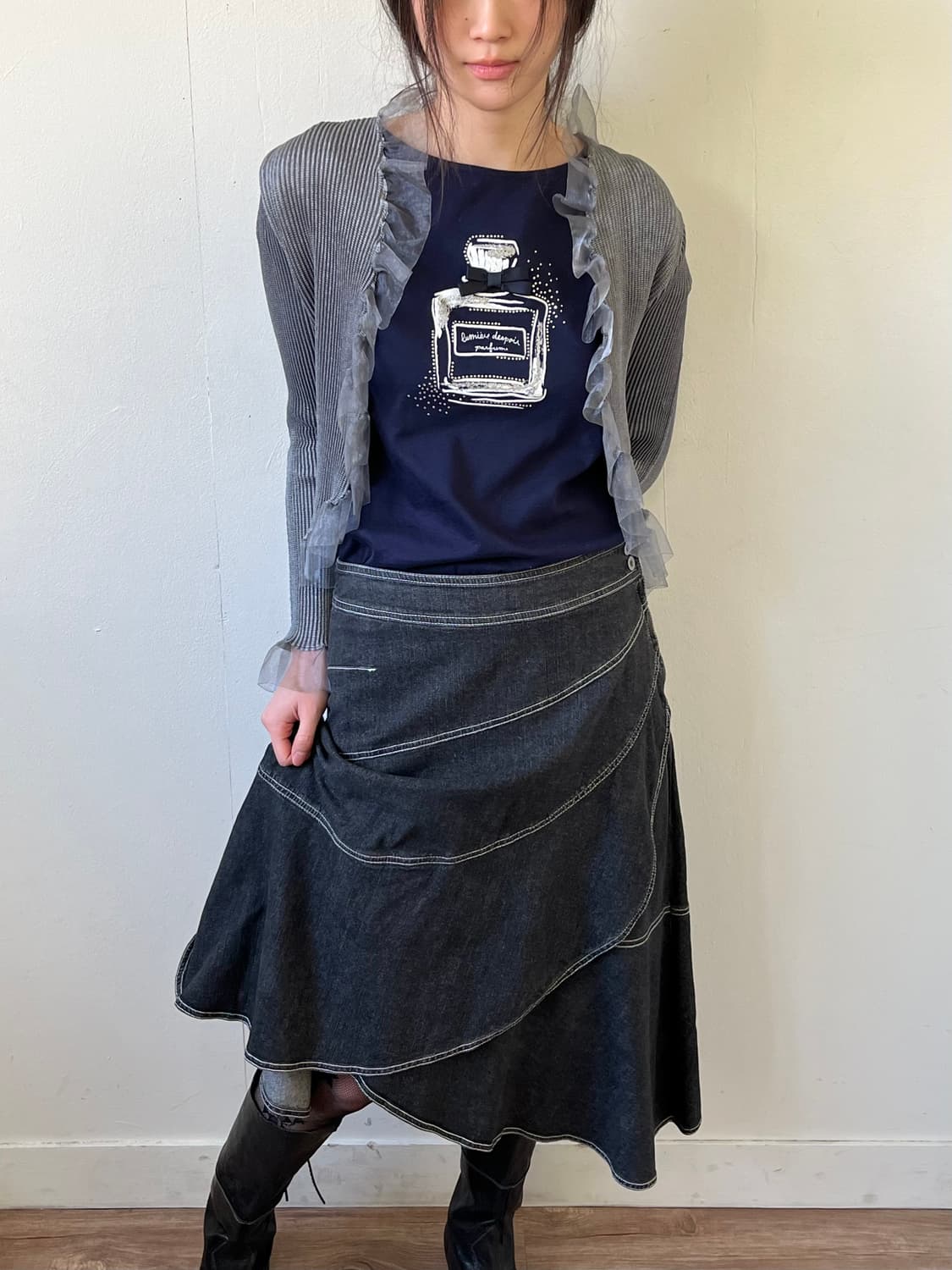 Couture brooch 퍼퓸 티셔츠 상품이미지5