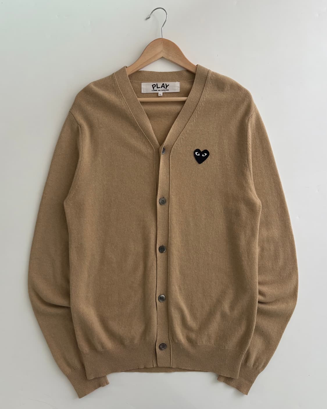 COMMEdesGARCONS 꼼데가르송 베이지컬러 블랙와펜 가디건  상품이미지3