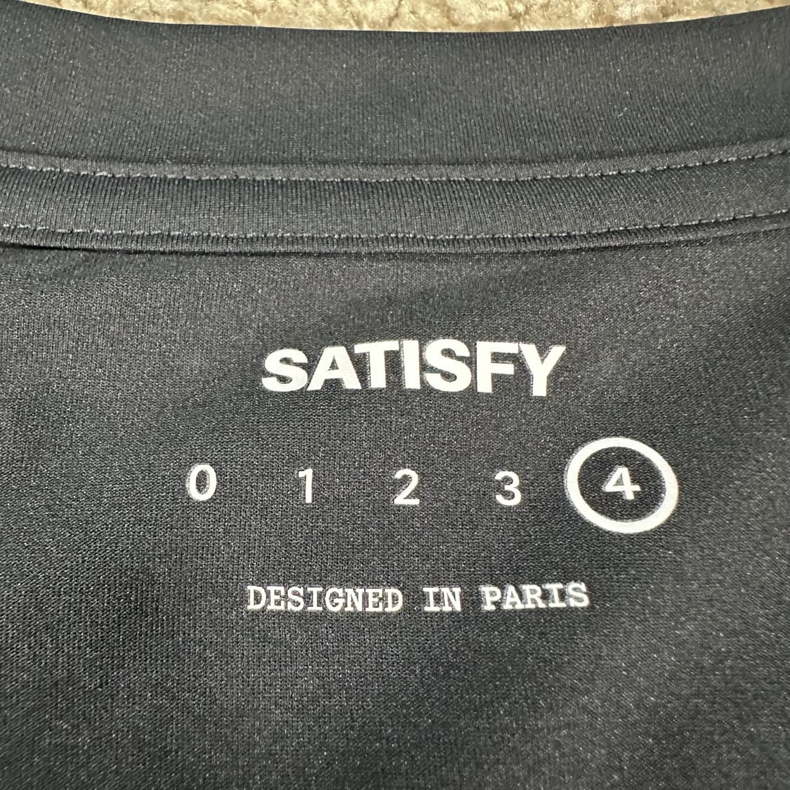 새티스파이 아우라라이트 티셔츠 블랙 상품이미지3